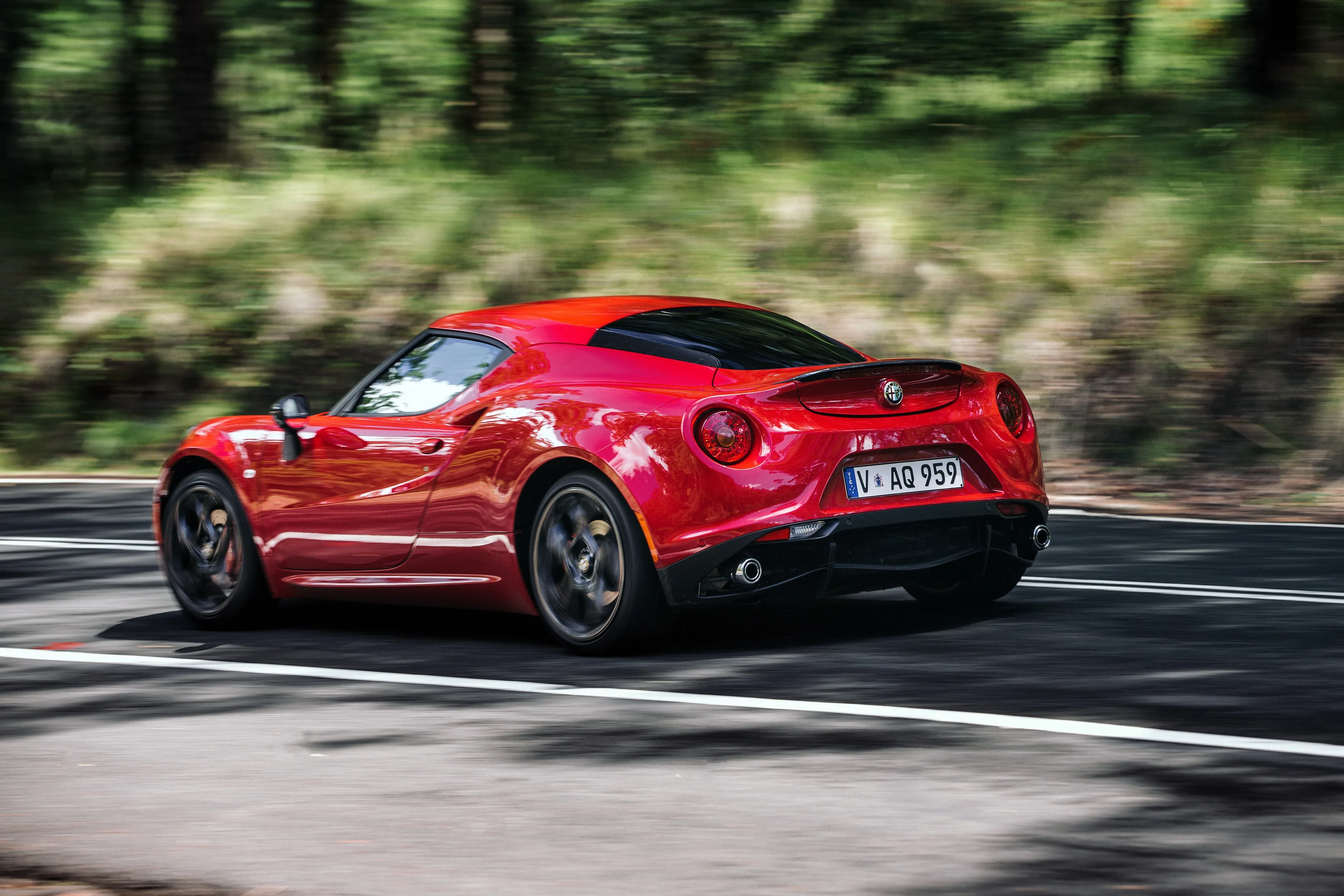 ALFA-ROMEO-4C-4765_63-1.jpg
