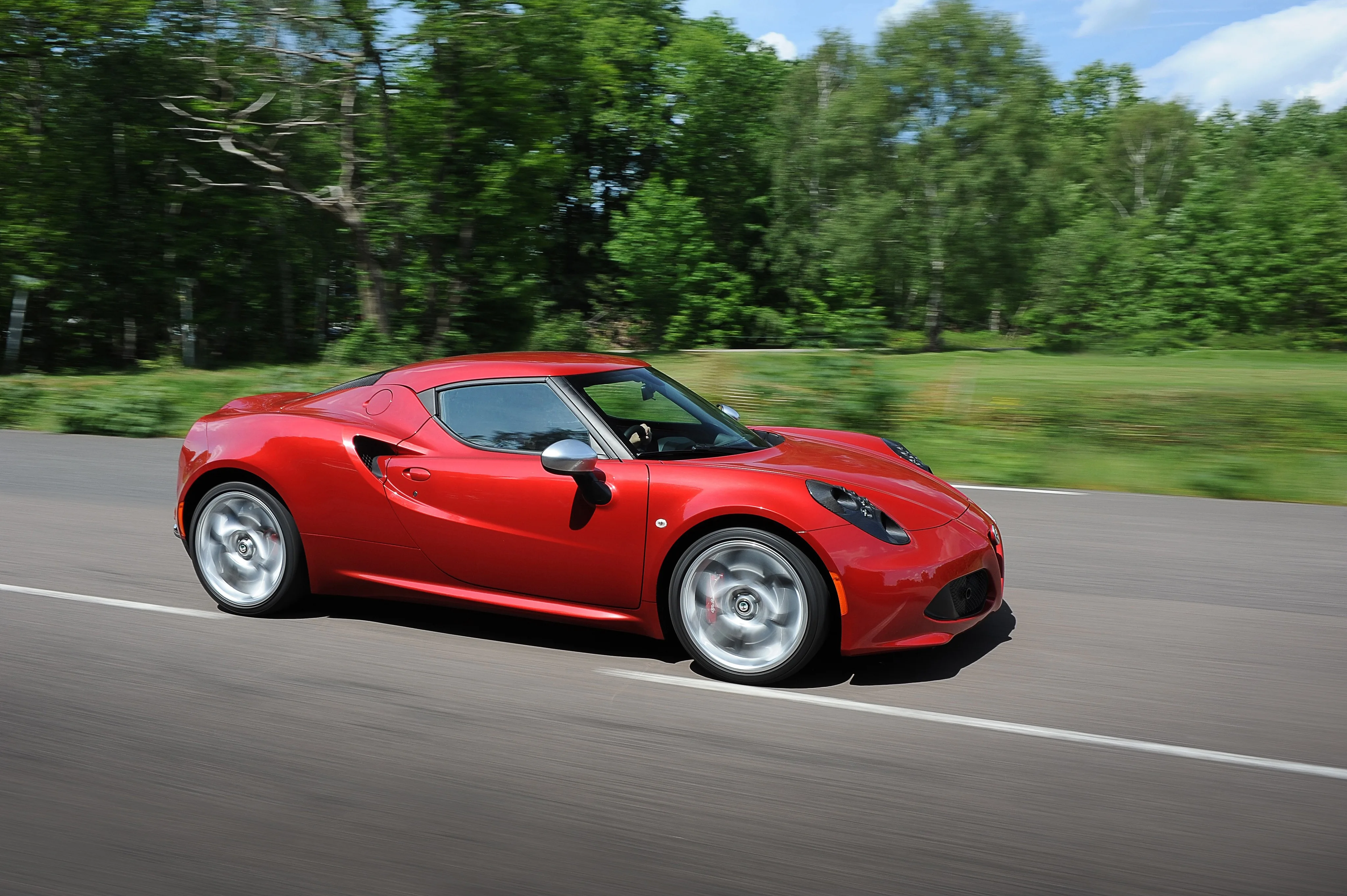 ALFA-ROMEO-4C-4765_86-1.jpg