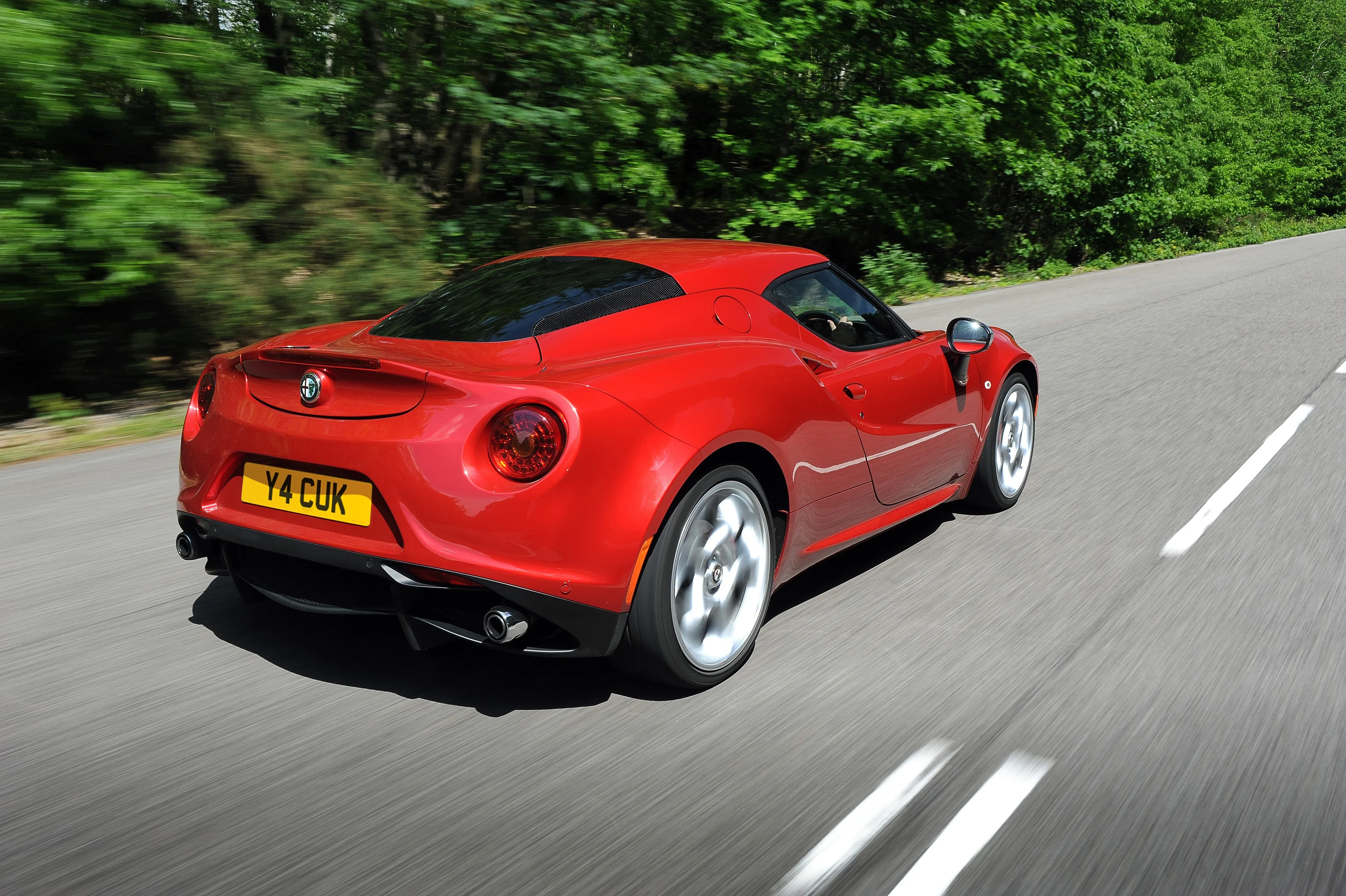ALFA-ROMEO-4C-4765_91-1.jpg