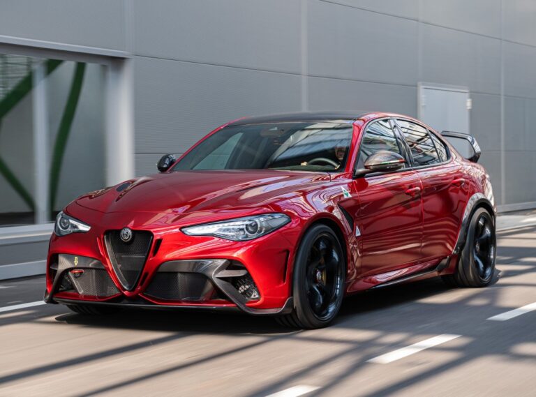 ALFA ROMEO Giulia GTA 2020-Present