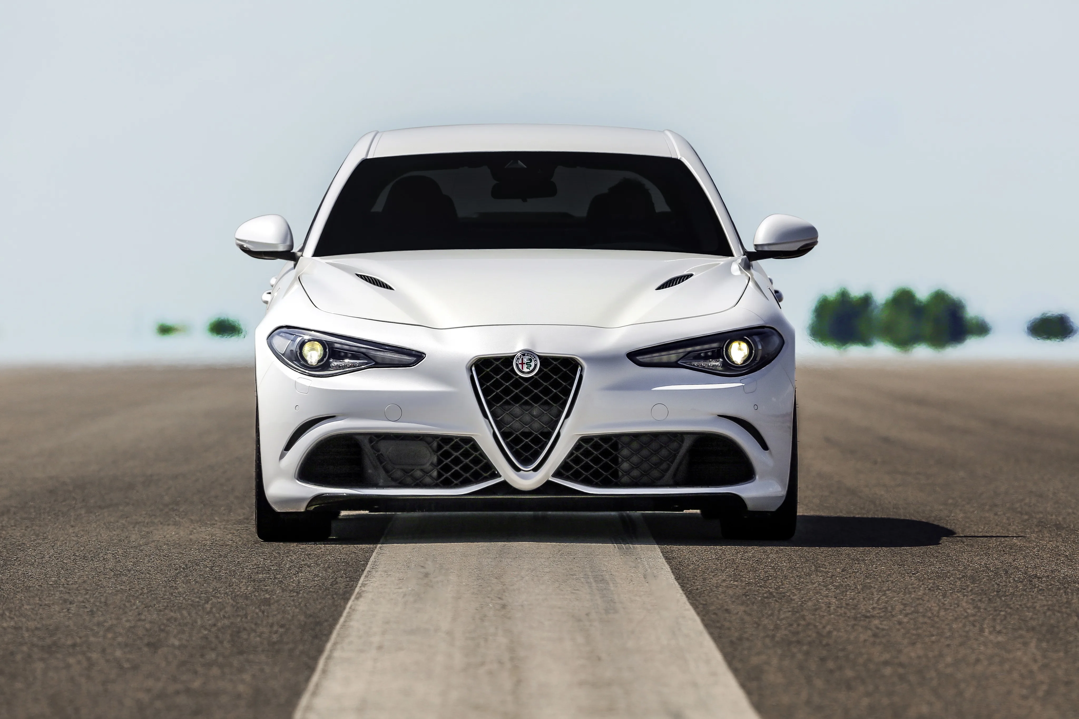 ALFA-ROMEO-Giulia-Quadrifoglio-Verde-5465_17-4.jpeg