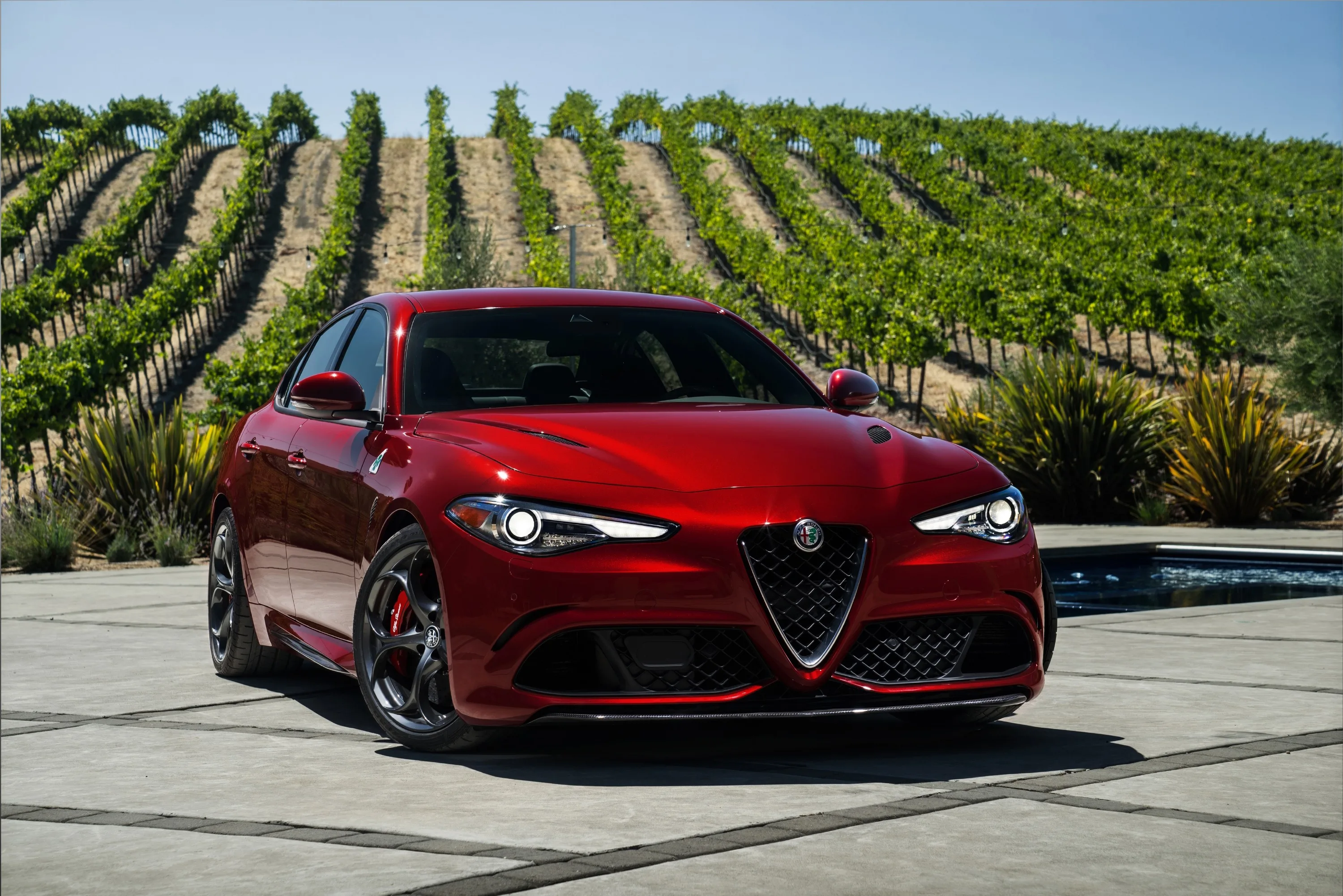 ALFA-ROMEO-Giulia-Quadrifoglio-Verde-5465_40-3.jpeg
