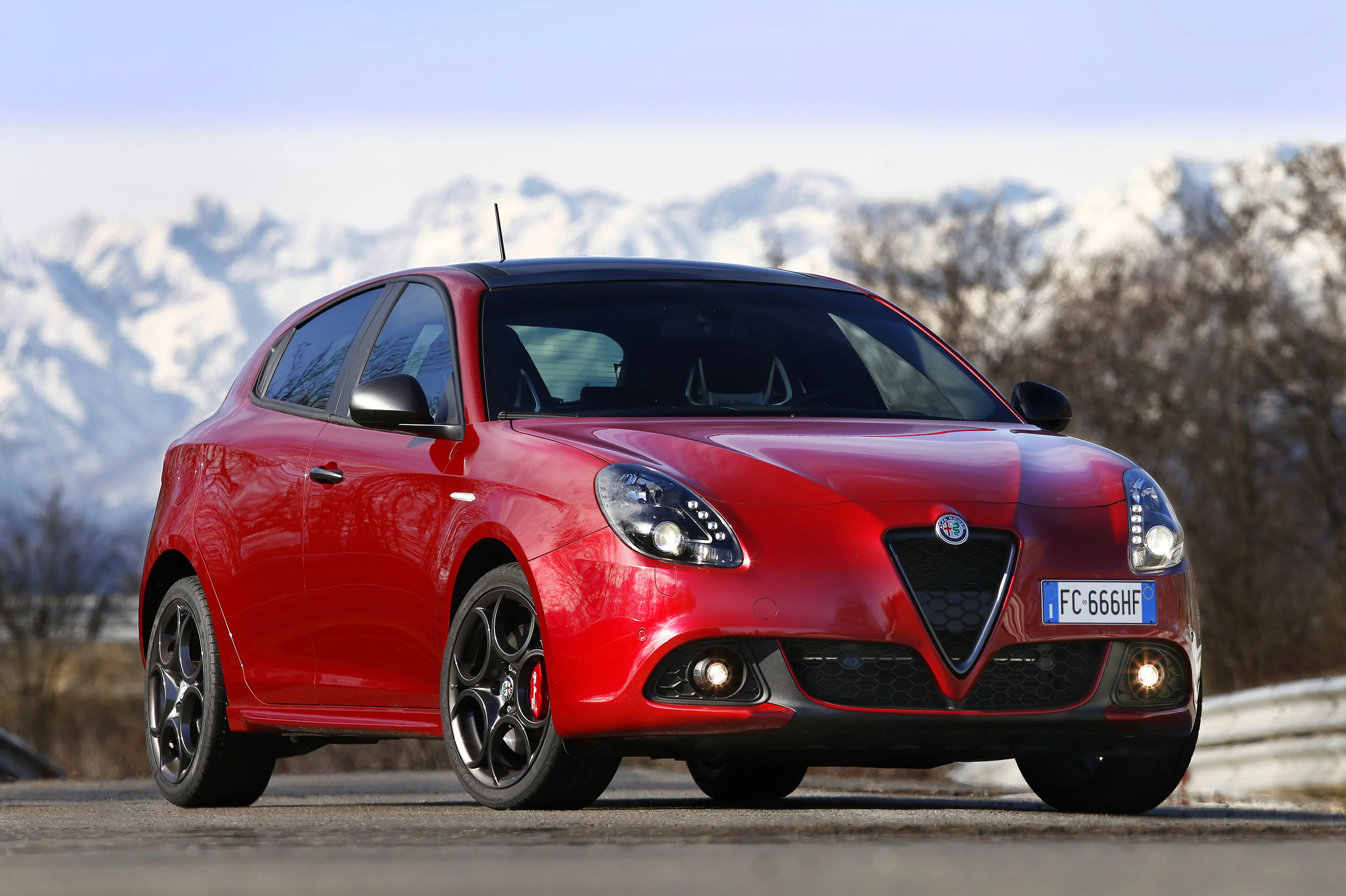 ALFA-ROMEO-Giulietta-5645_11-3.jpeg