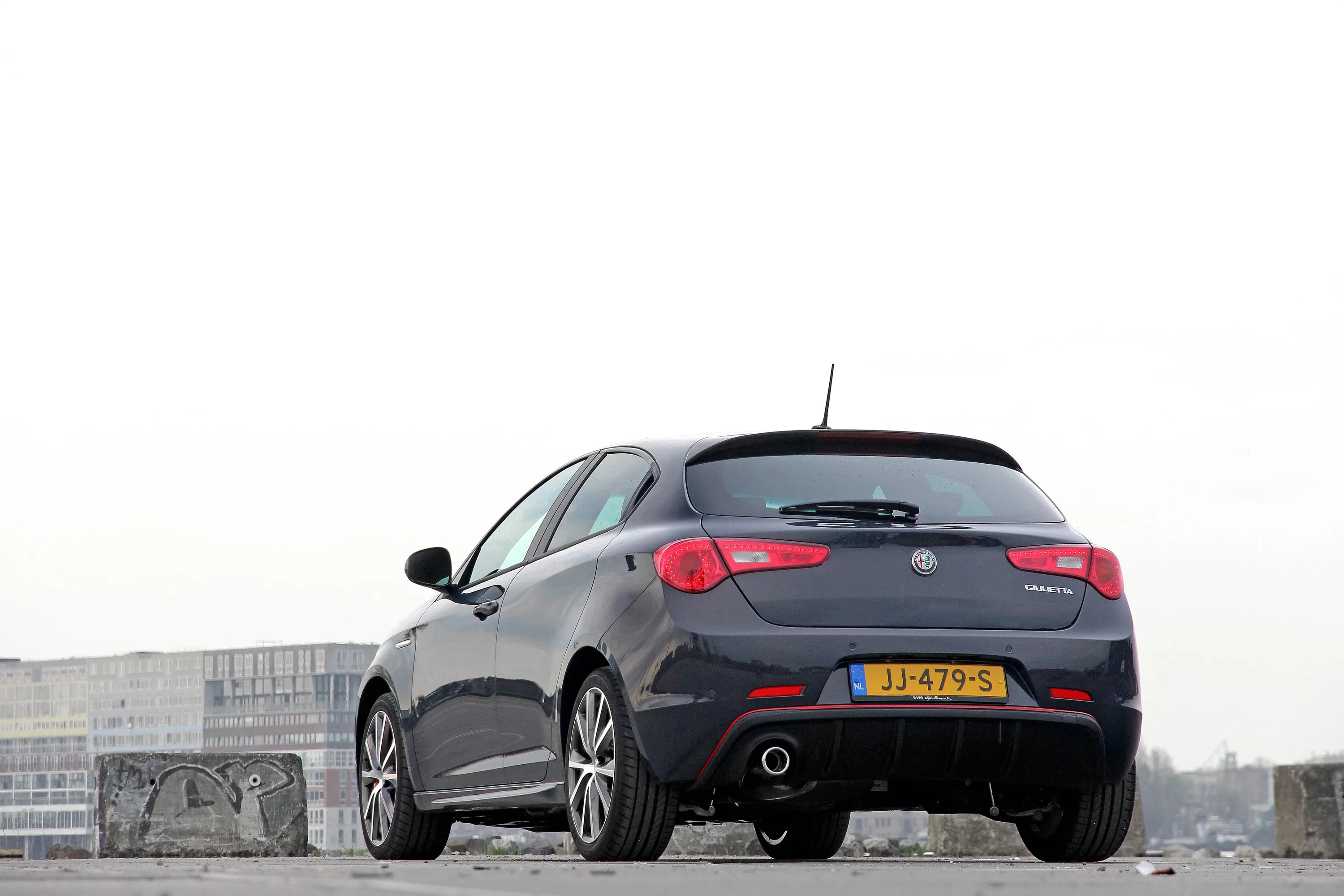 ALFA-ROMEO-Giulietta-5645_21-3.jpeg