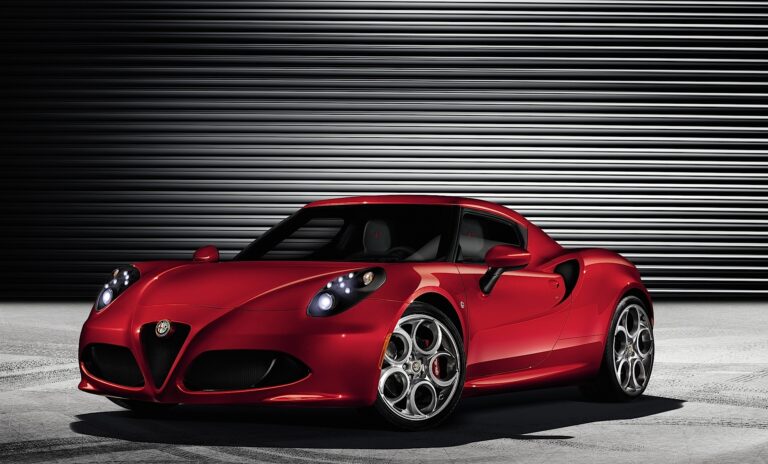 2013 Alfa Romeo 4C Coupe
