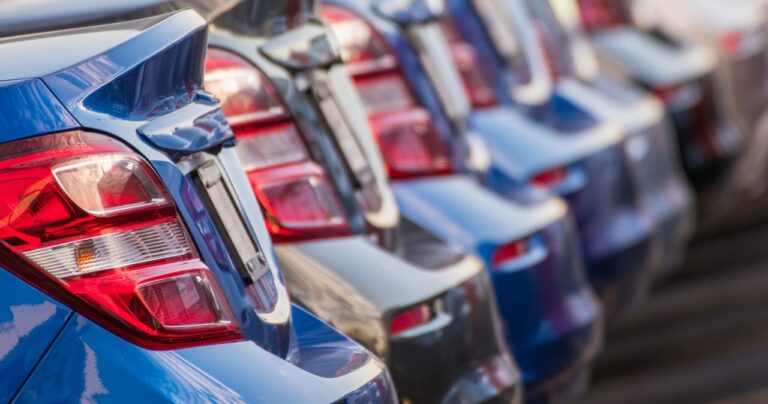 Nowe życie dla elektryków: Chińskie zamienniki baterii podwajają zasięg popularnych modeli