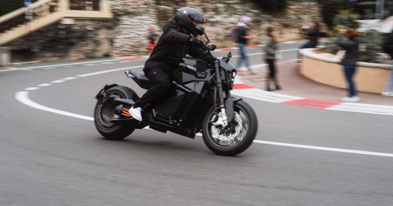 Wiosenna hossa na rynku motocykli: rekordowe wyniki sprzedaży w marcu 2025 roku