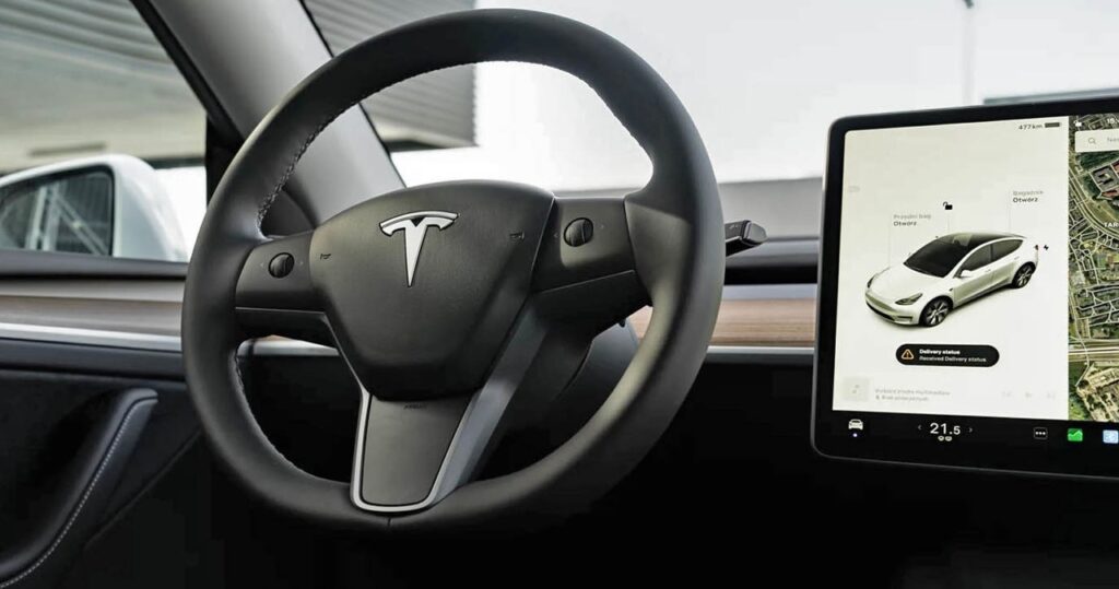 Zawyżone przebiegi Tesli na celowniku - właścicielka składa pozew o odszkodowanie