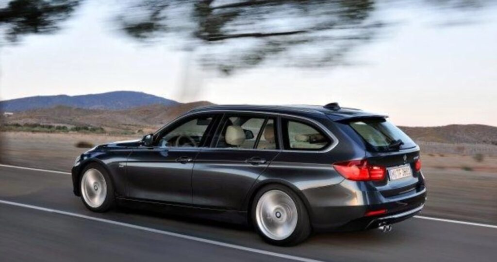 Bezpieczny zakup używanego BMW 3 F30: Co warto wiedzieć o silnikach i potencjalnych problemach?