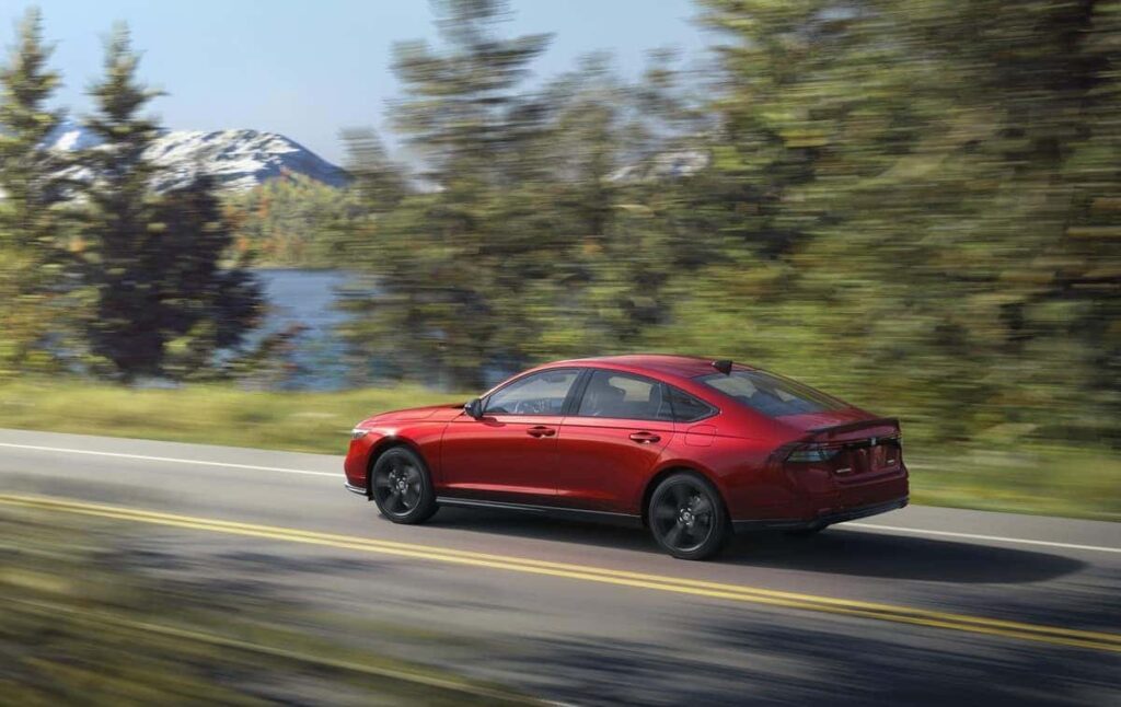 Poradnik: Dbaj o systemy elektroniczne w autach hybrydowych