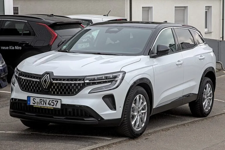 Renault Austral po modernizacji: nowoczesny design i wyższy komfort