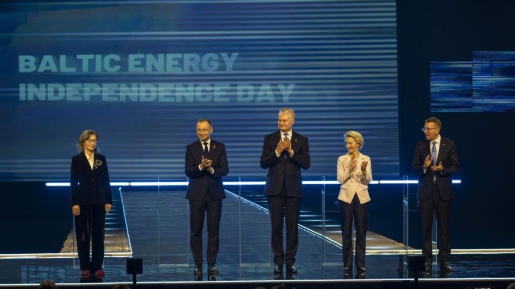 Delhi wprowadza zakaz sprzedaży pojazdów spalinowych do 2035 roku