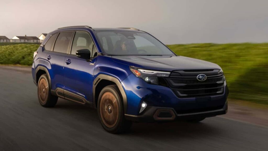 Subaru Forester Hybrid 2025: Nowa era dla crossoverów z napędem hybrydowym