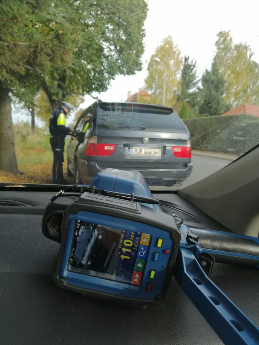 Trzymaj telefon w uchwycie