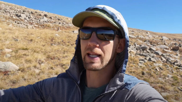 Niemowlę uratowane z nagrzanego auta dzięki błyskawicznej reakcji matki i policji