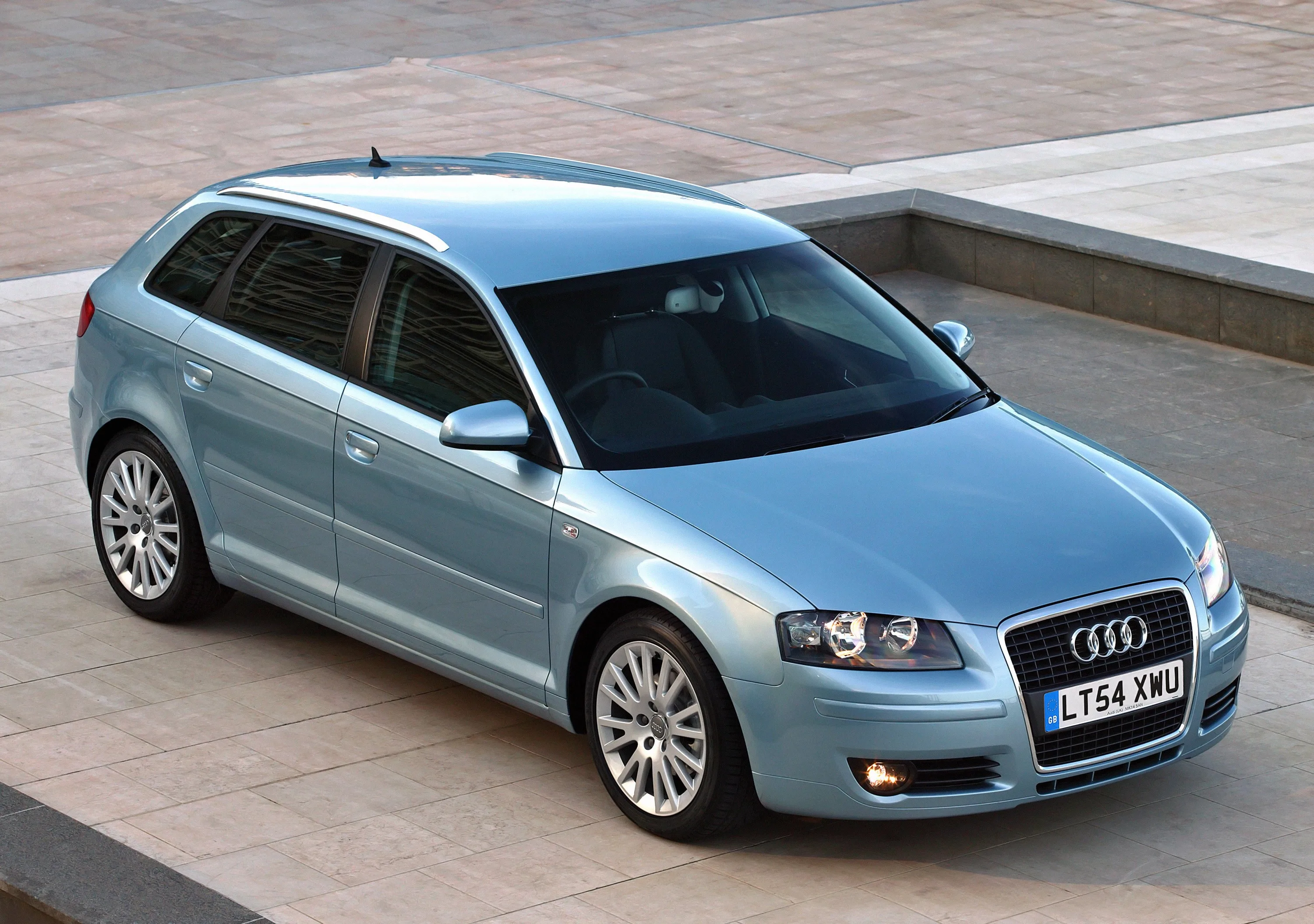 AUDI-A3-Sportback-29_54.jpeg