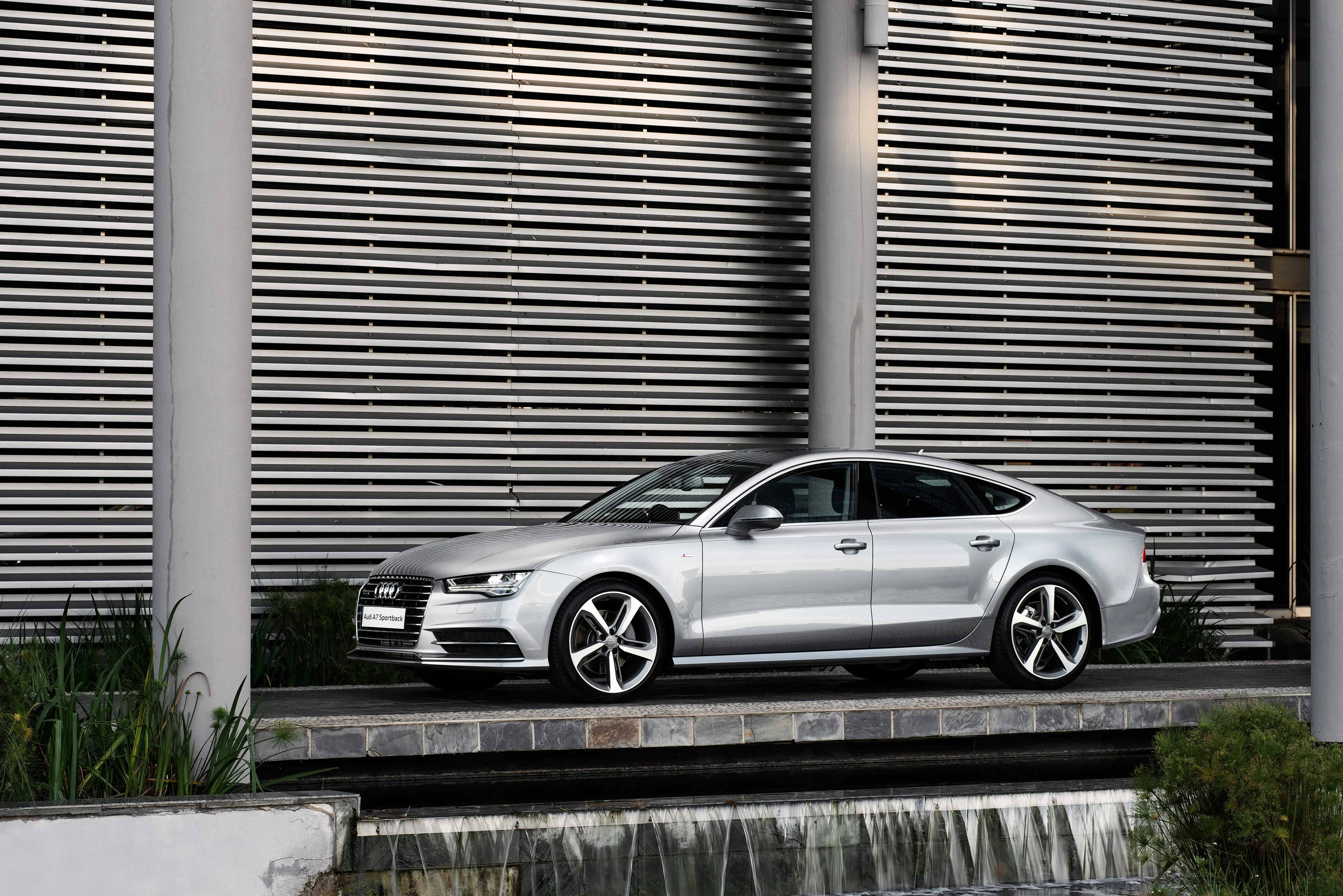 AUDI-A7-Sportback-5206_34.jpeg