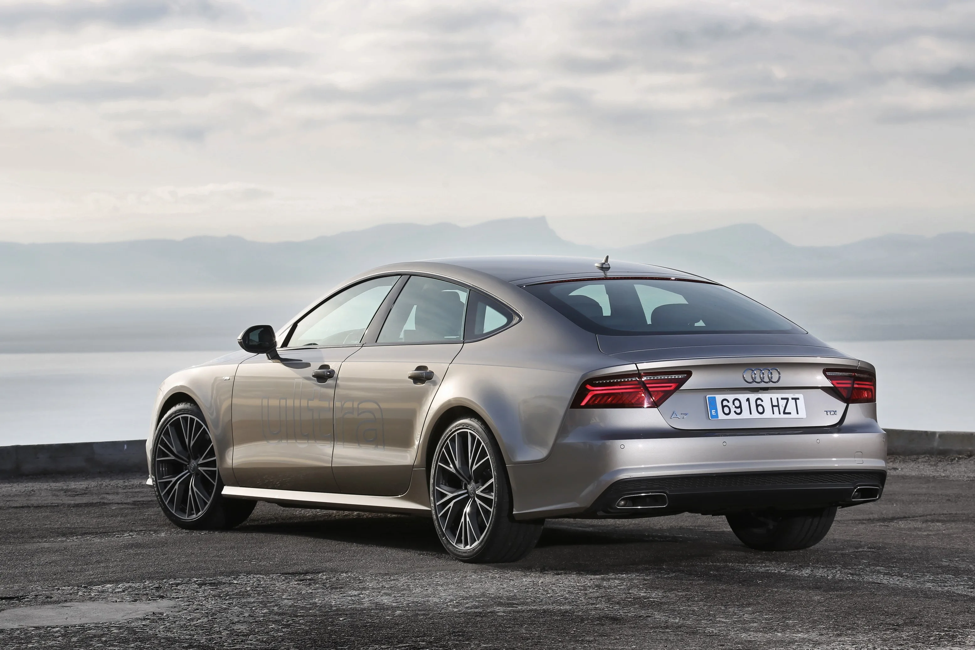 AUDI-A7-Sportback-5206_50.jpeg