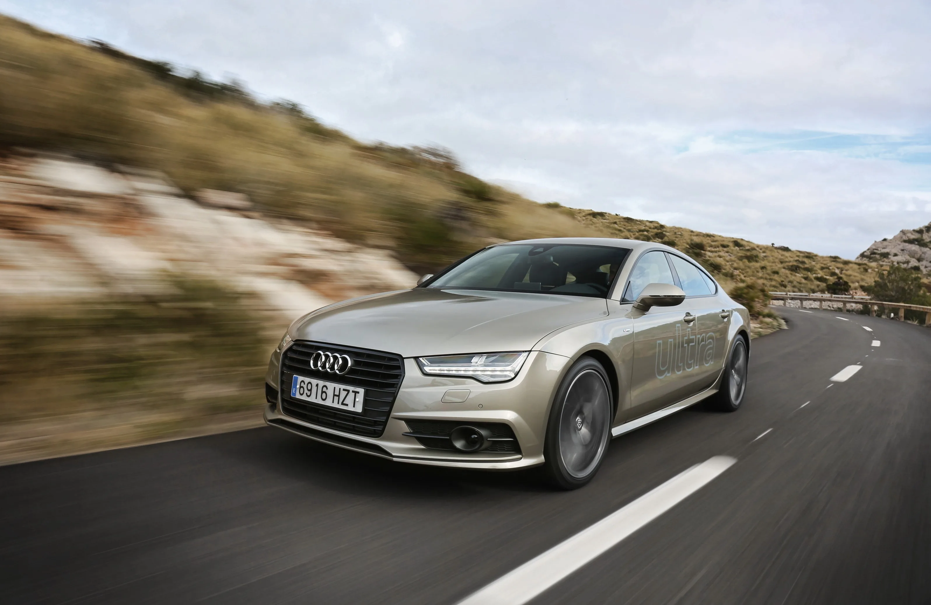 AUDI-A7-Sportback-5206_54.jpeg