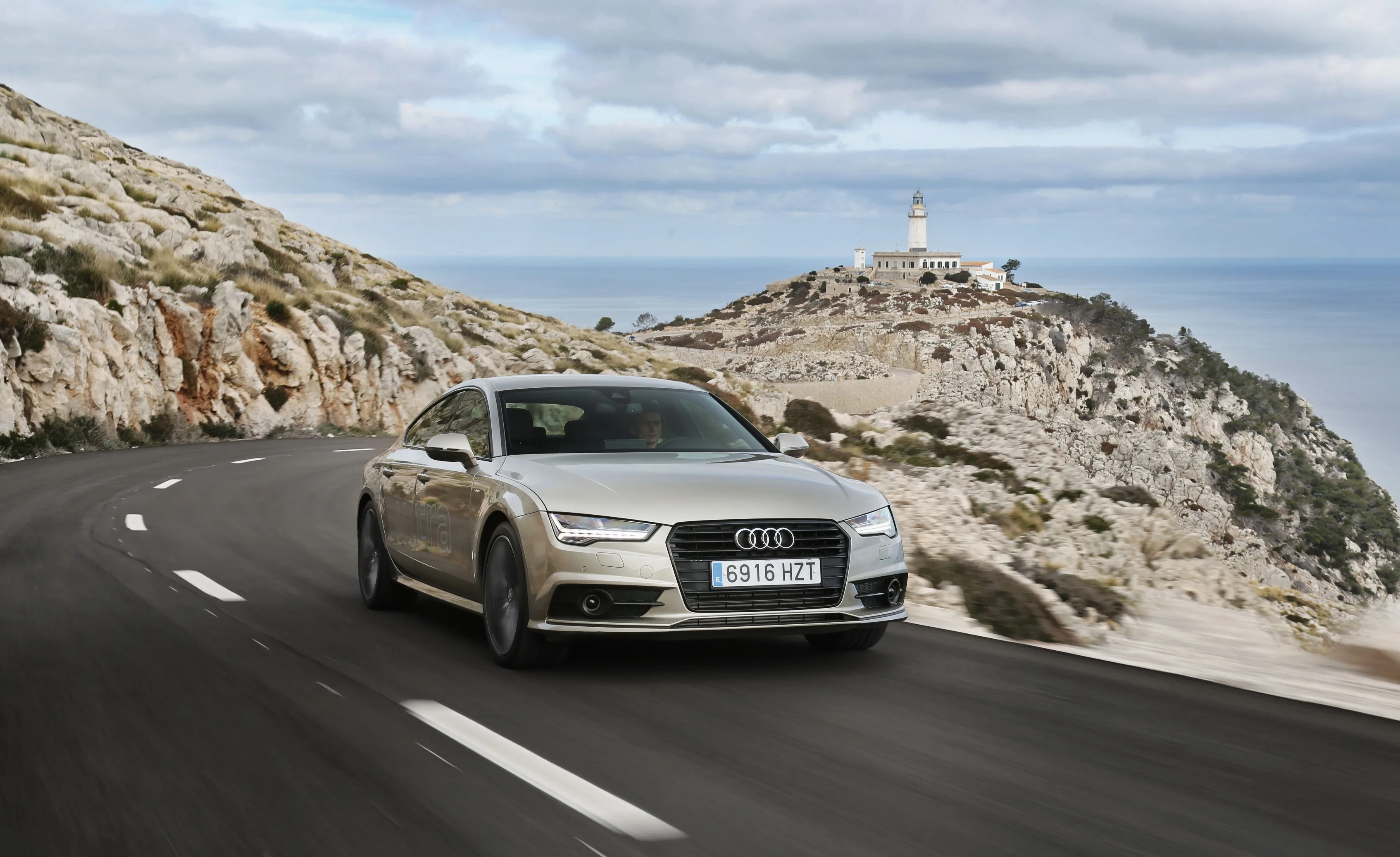 AUDI-A7-Sportback-5206_55.jpeg