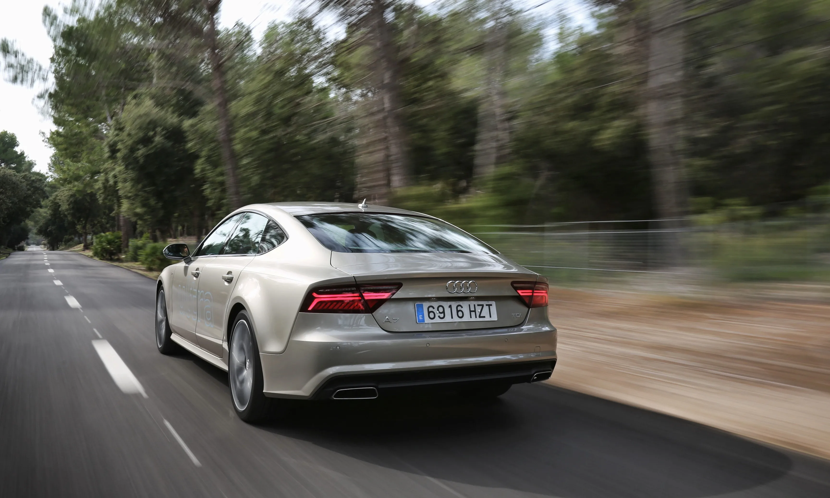AUDI-A7-Sportback-5206_56.jpeg