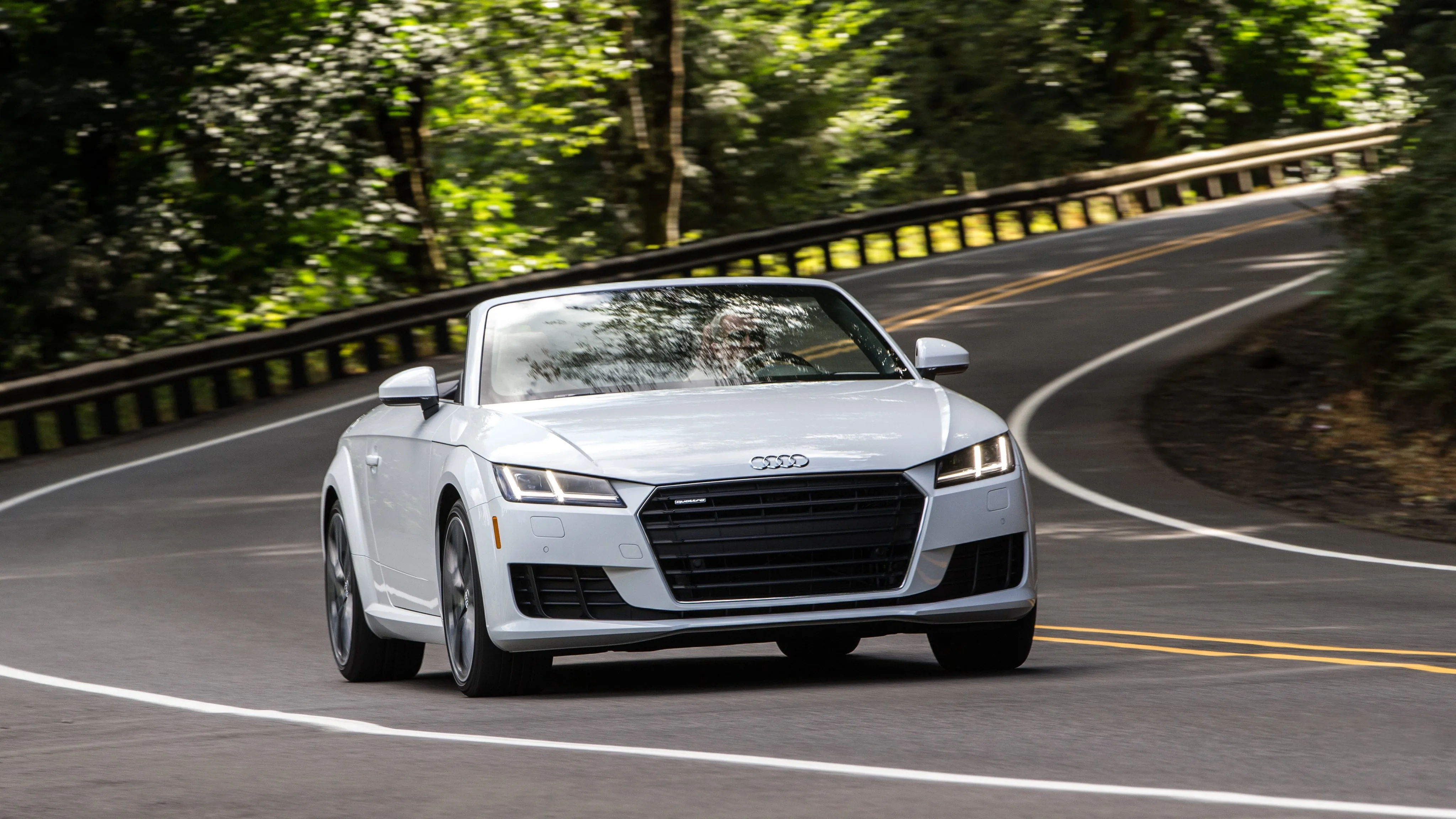 AUDI-TT-Roadster-5299_77.jpeg