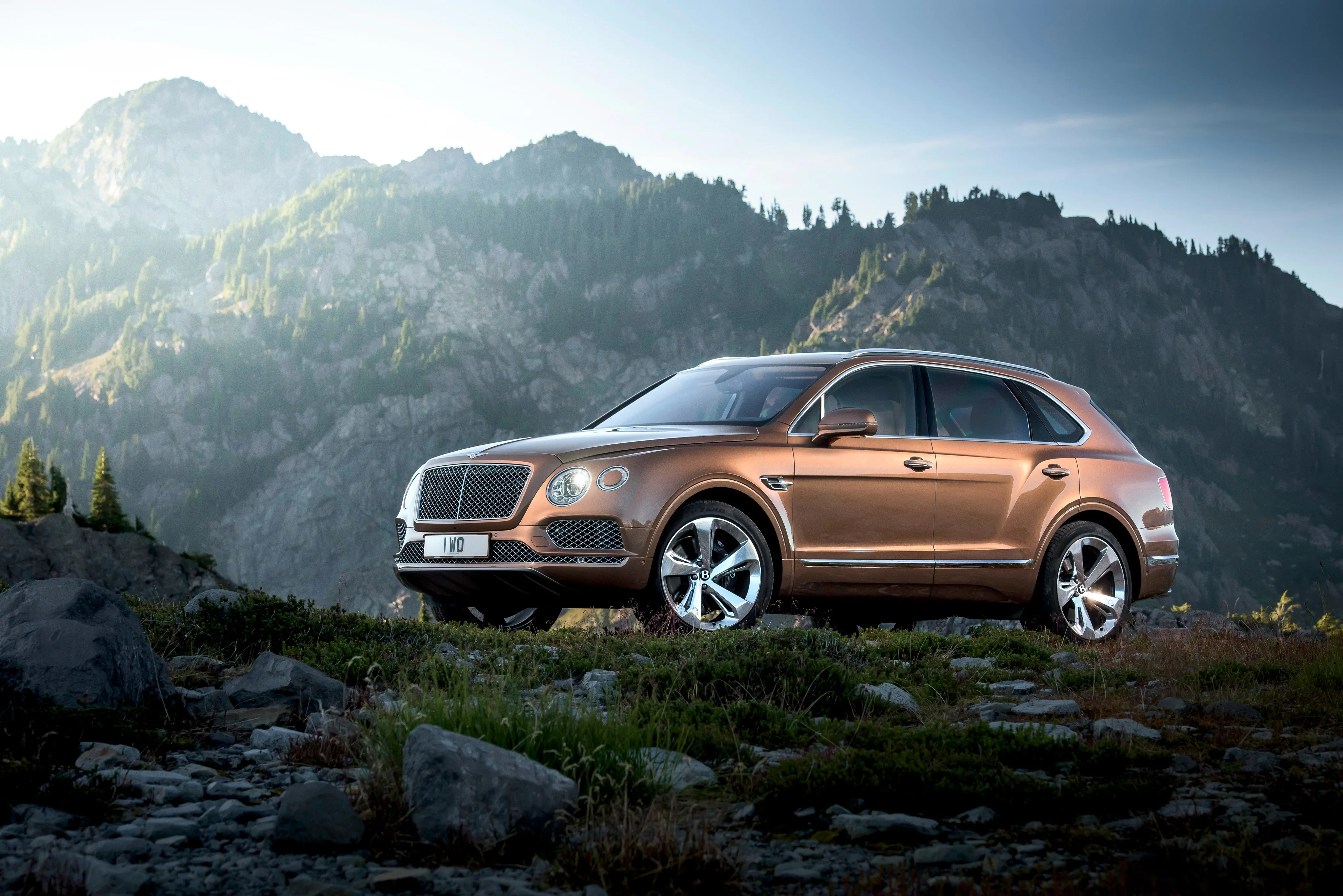 BENTLEY-Bentayga-5530_15.jpeg