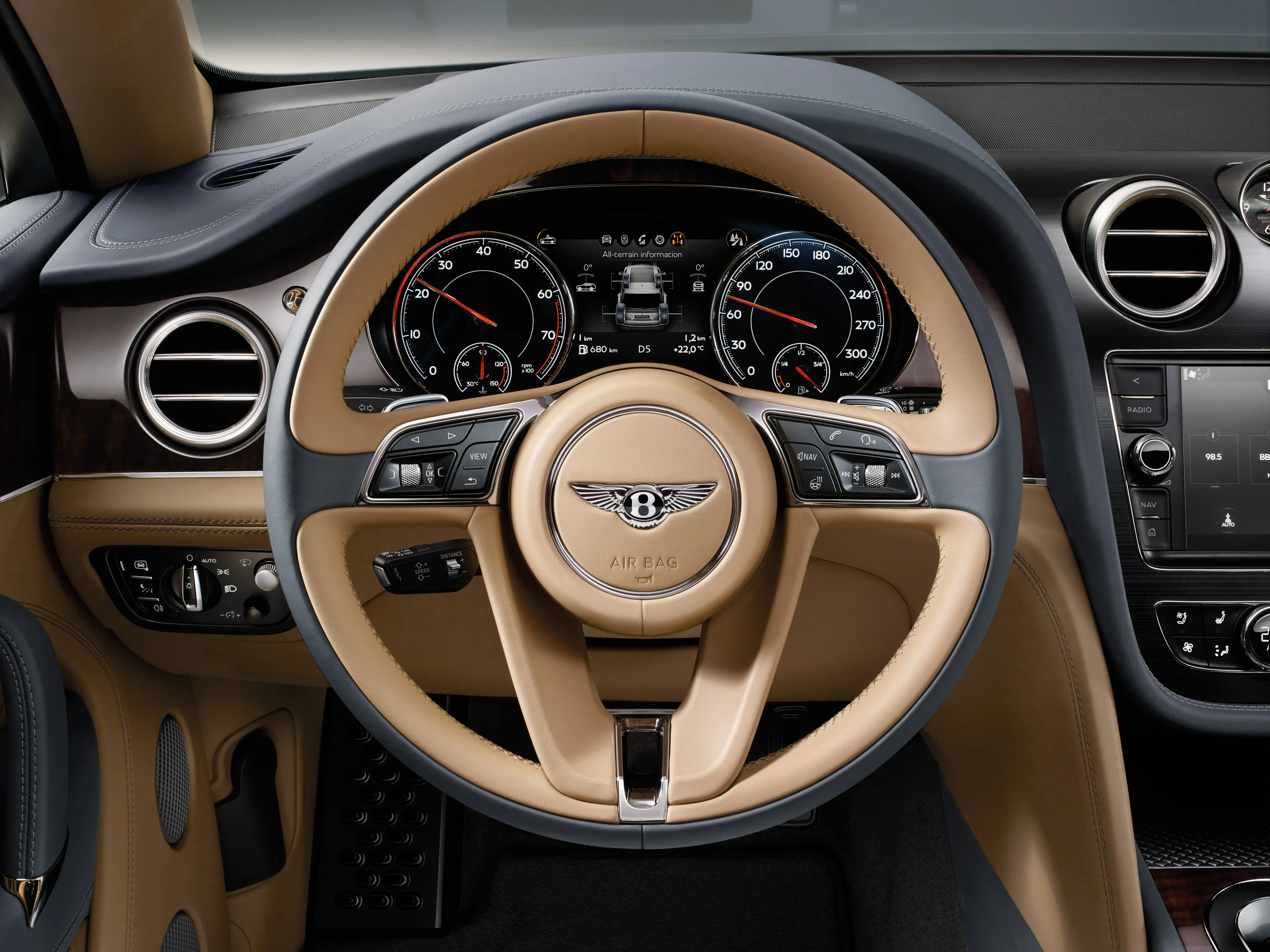 BENTLEY-Bentayga-5530_6.jpeg