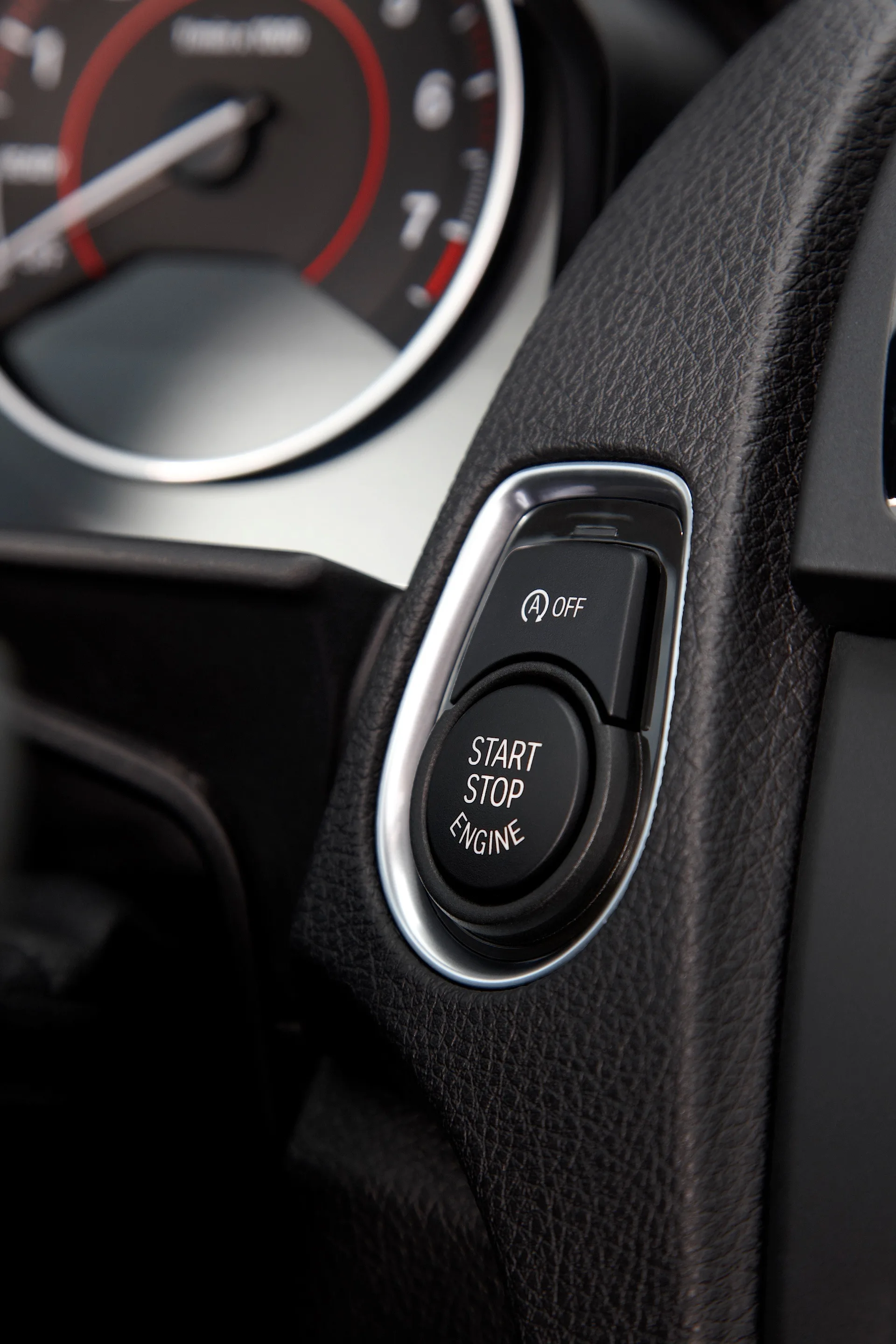 The new BMW 1 Series, Sport Line (06/2011)