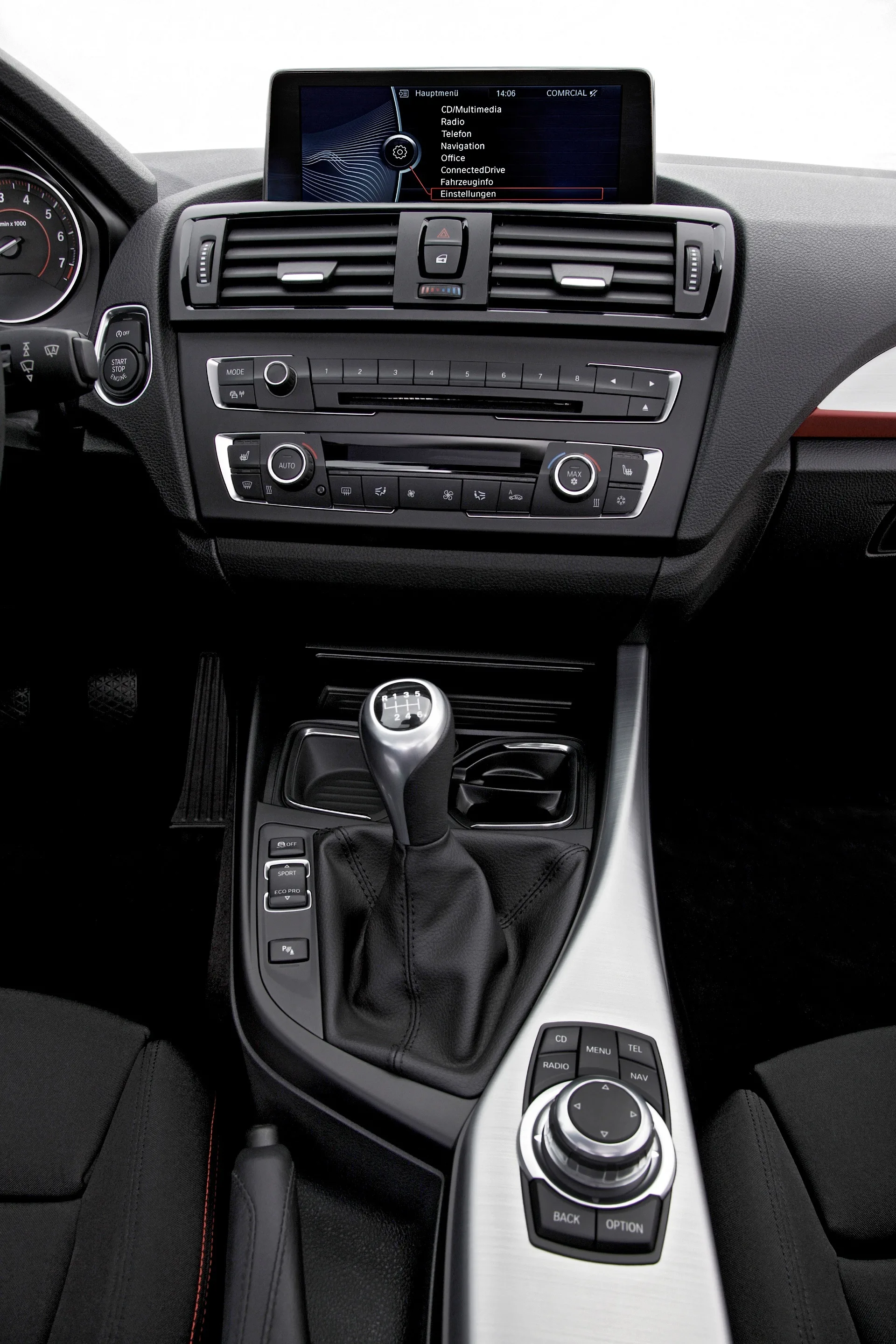 The new BMW 1 Series, Sport Line (06/2011)