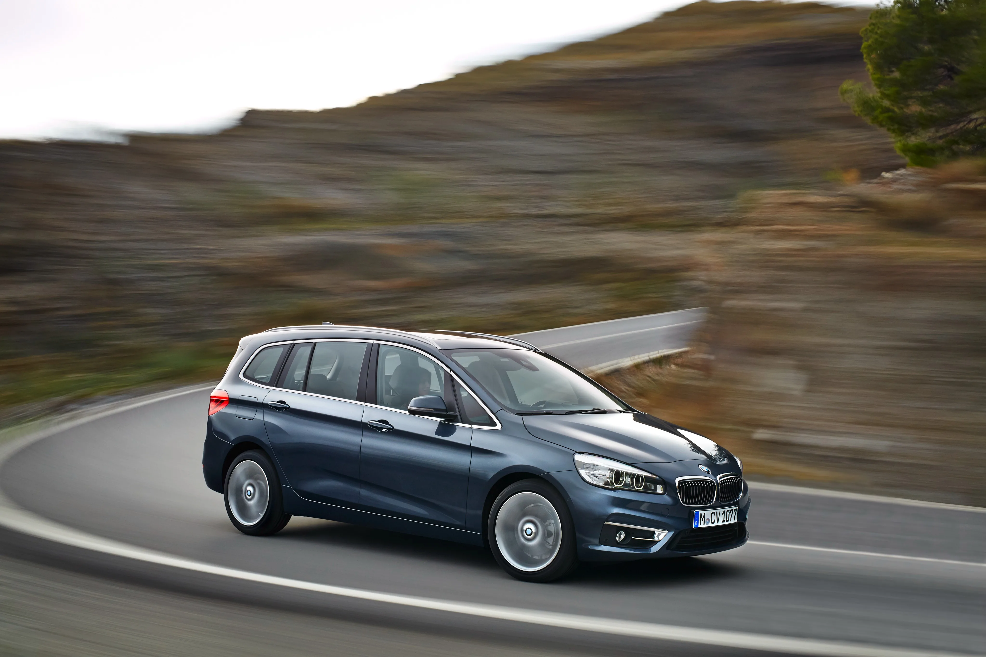 BMW-2-Series-Gran-Tourer-5390_12.jpg