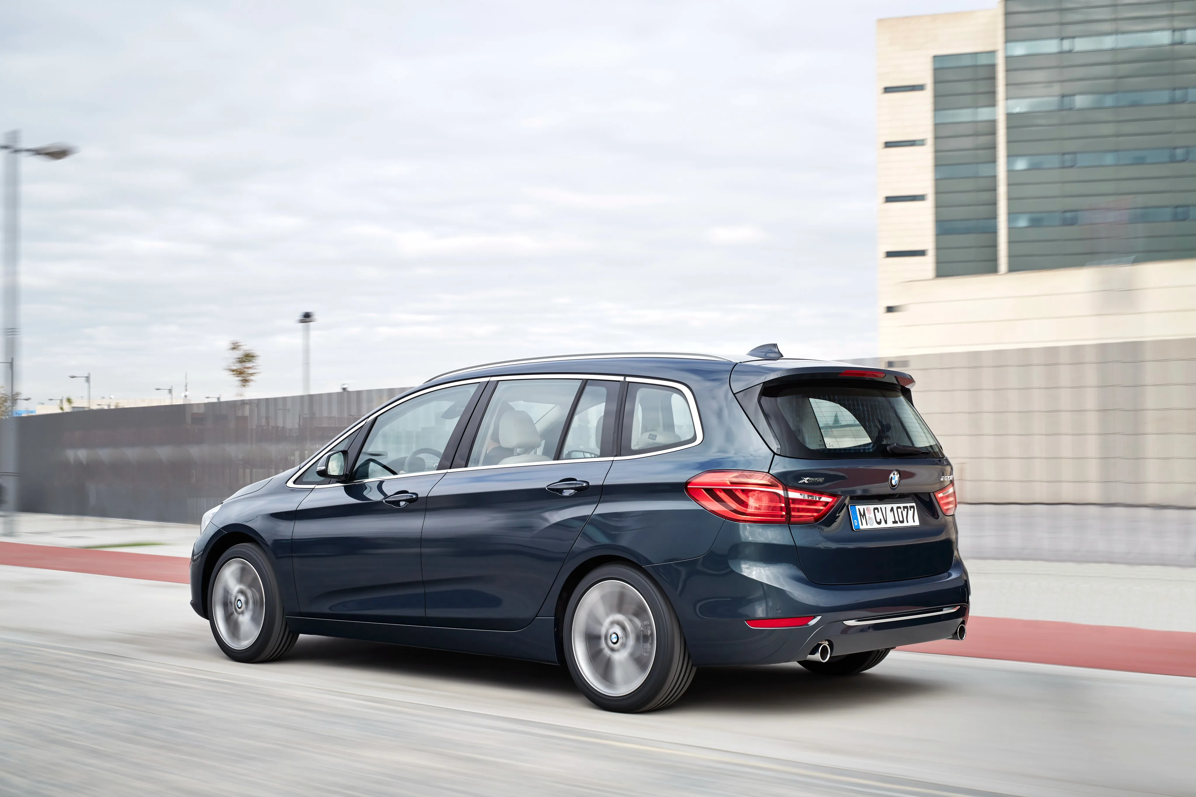 BMW-2-Series-Gran-Tourer-5390_16.jpg