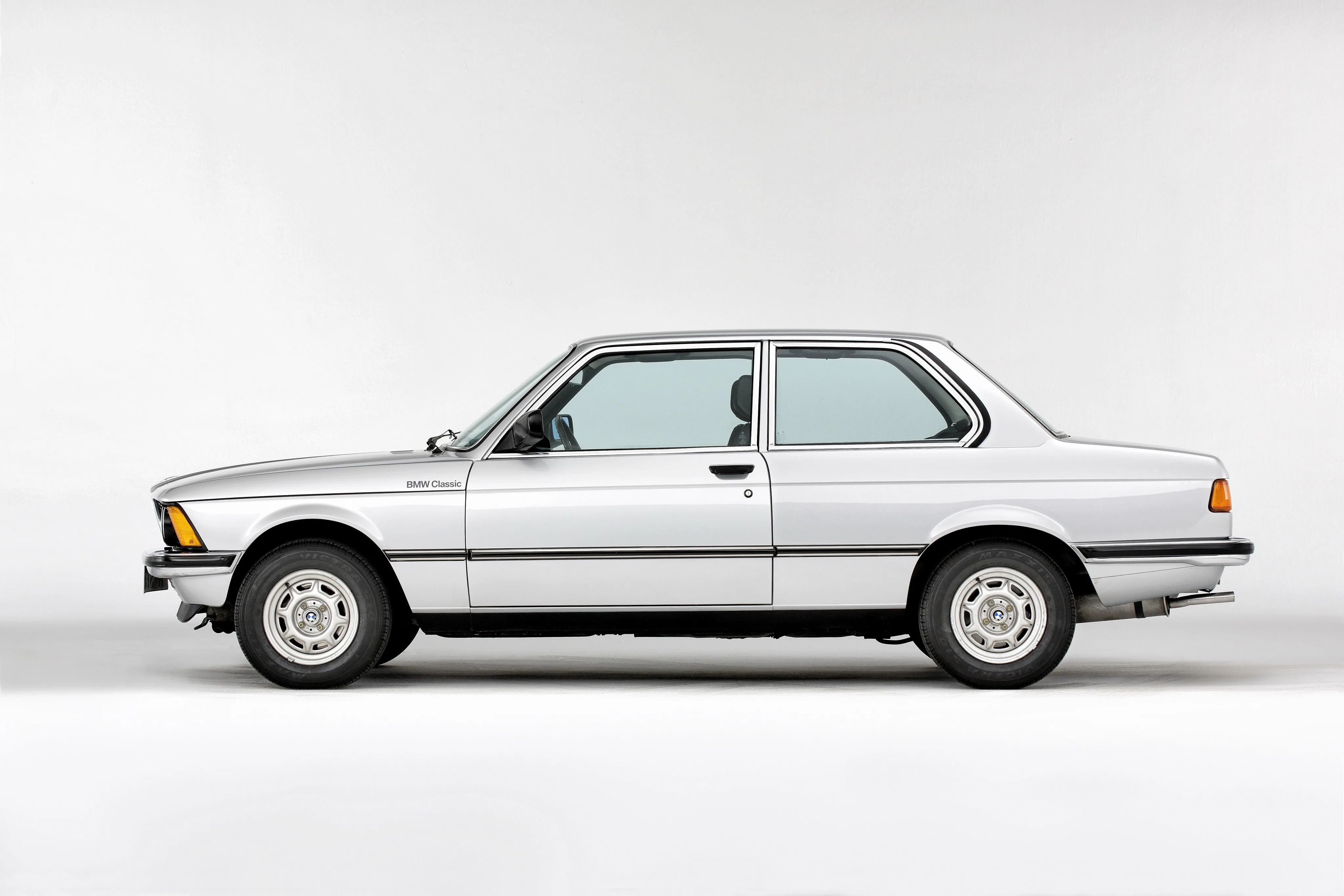 BMW-3-Series-Coupe-E21-1645_64.jpeg