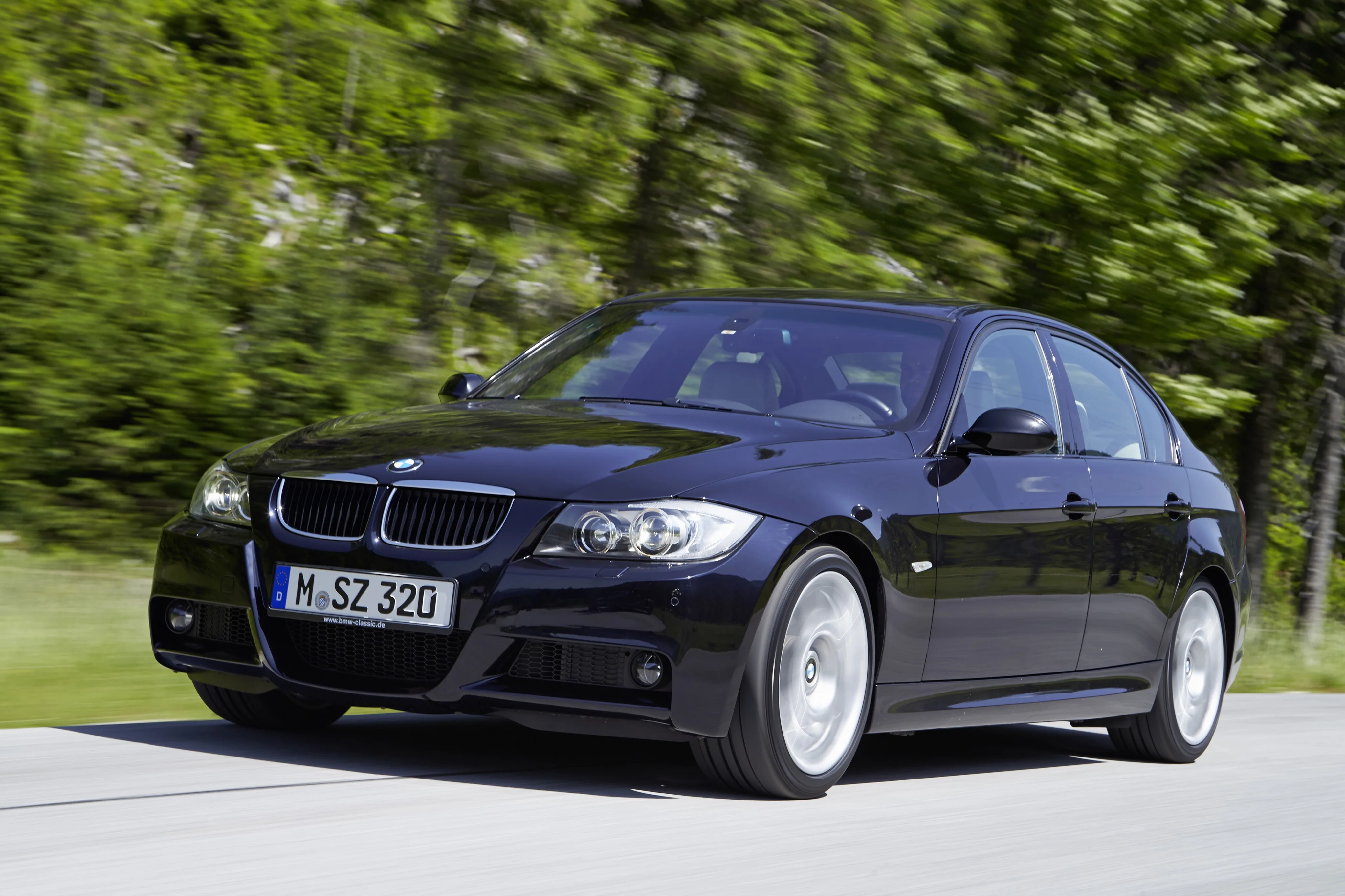 BMW-3-Series-E90-47_102-1.jpeg