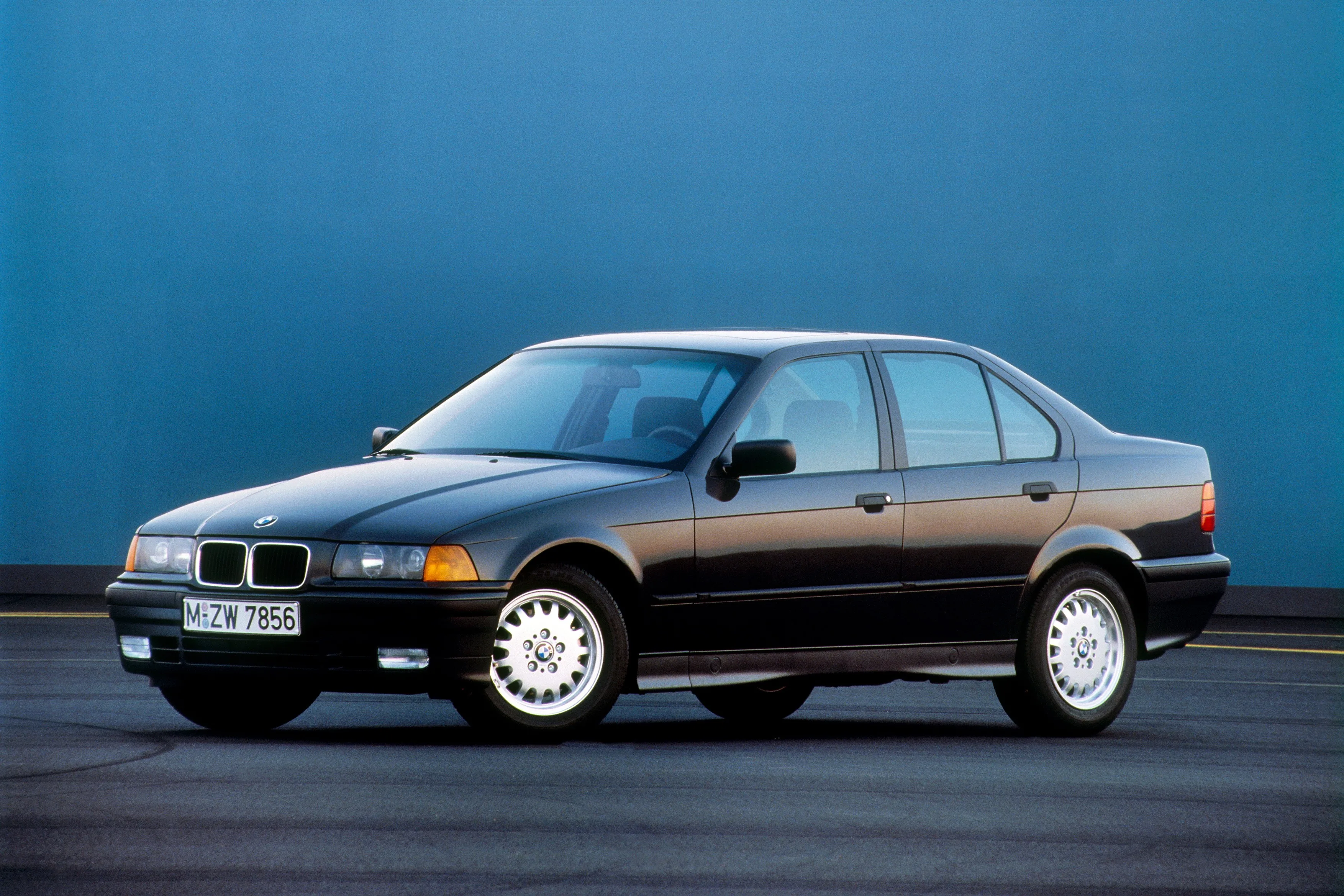 BMW-3-Series-Sedan-E36-767_33.jpeg