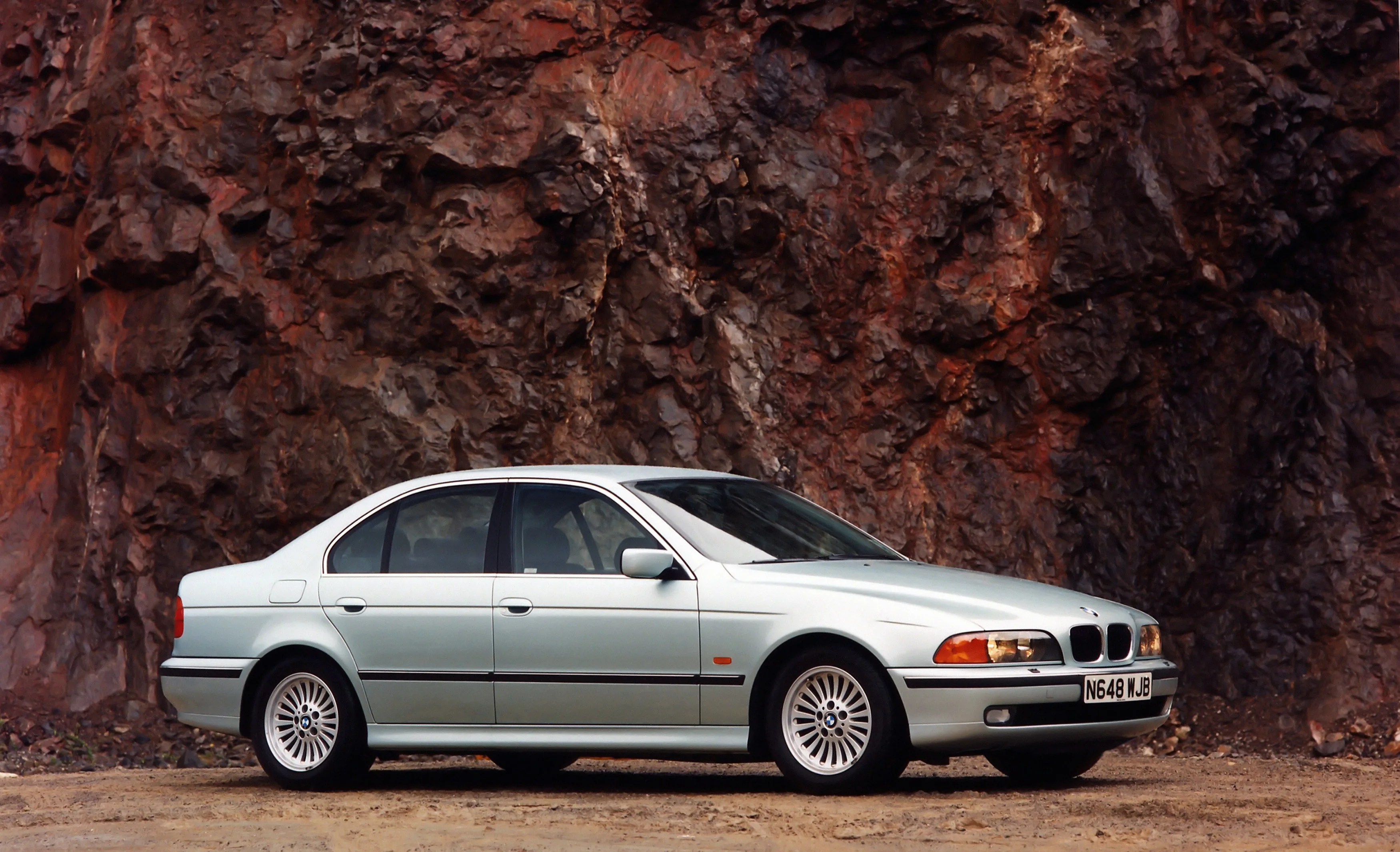 BMW-5-Series-E39-1125_78.jpeg