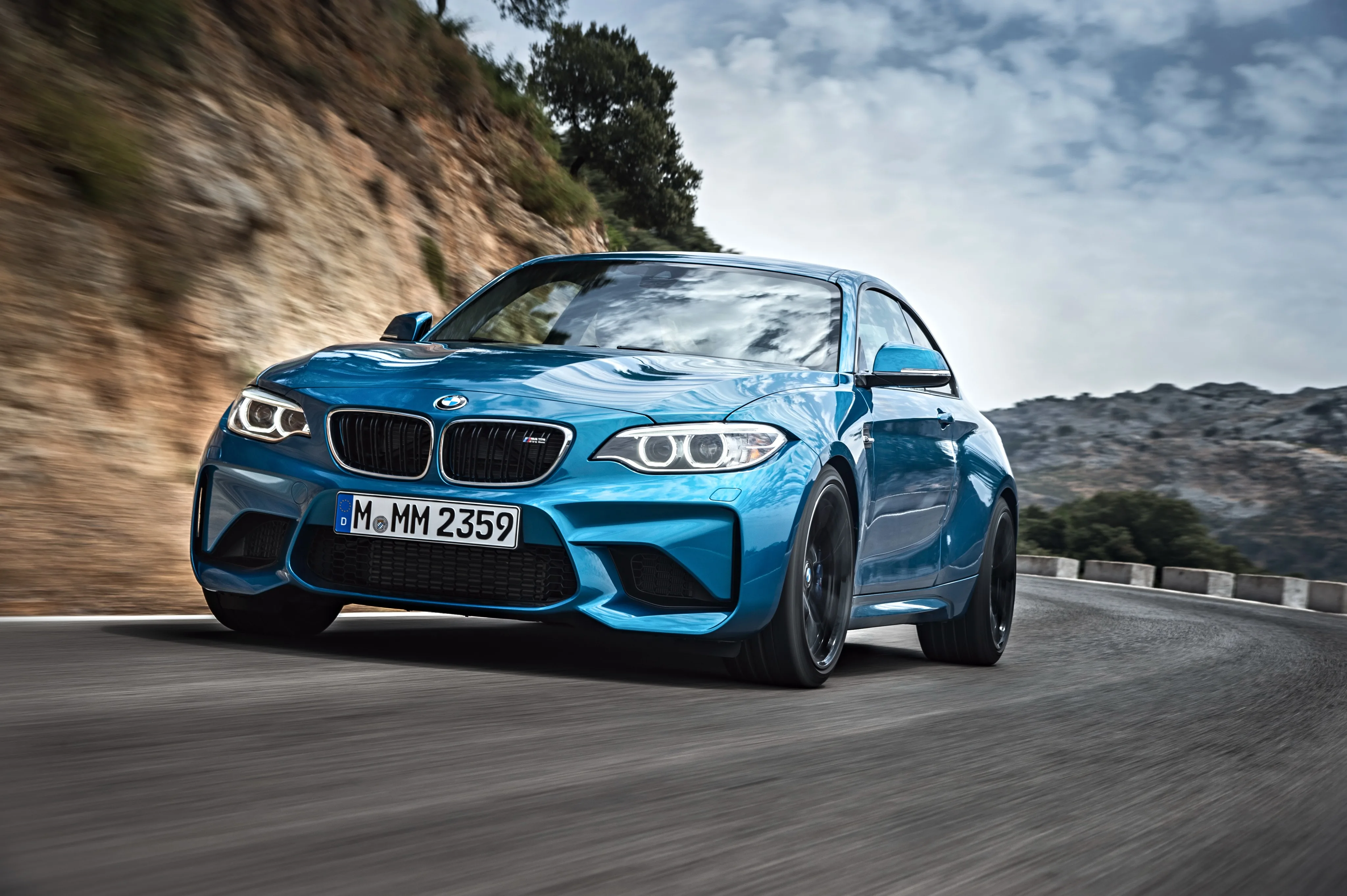 BMW-M2-F87-5529_7-1.jpeg