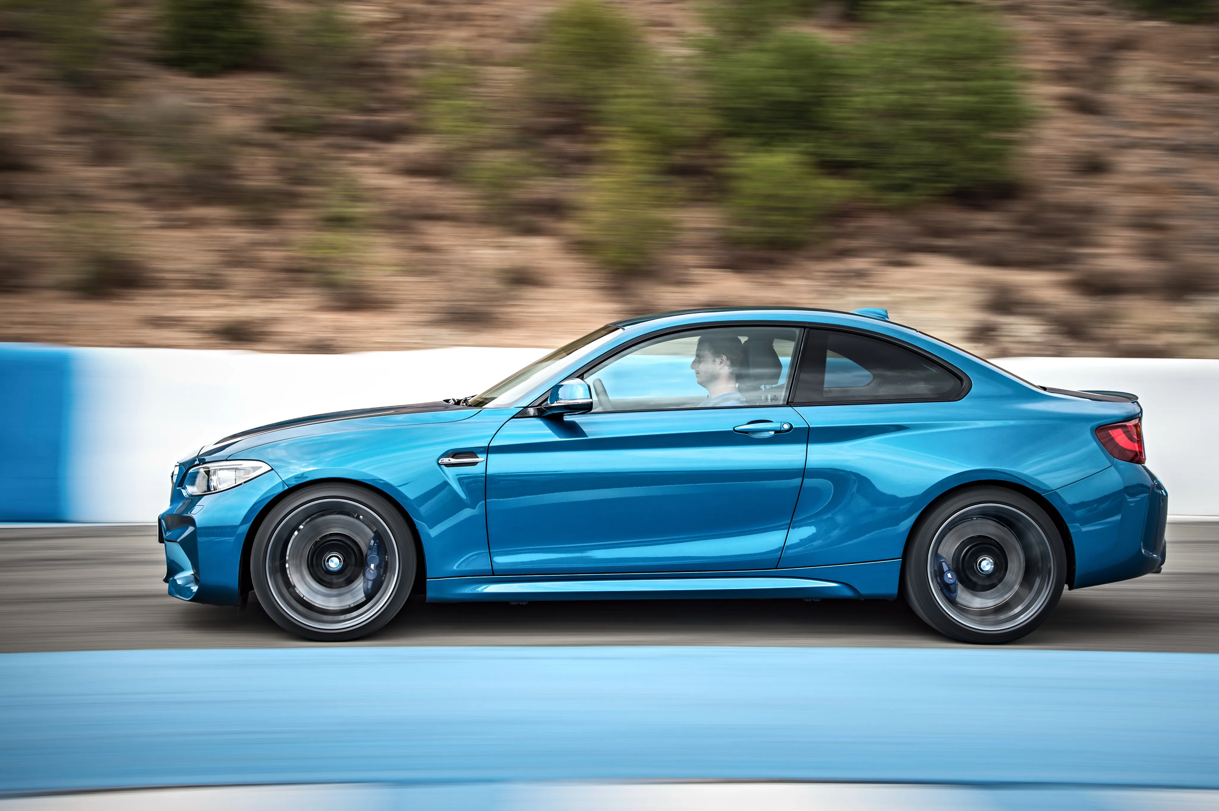 BMW-M2-F87-5529_8-1.jpeg