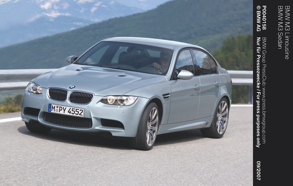 BMW M3 Sedan (E90) 2008-2011