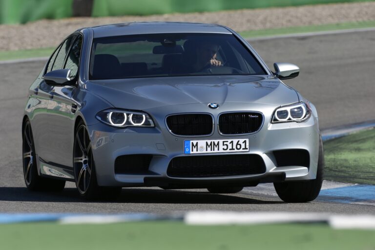 2011 BMW M5