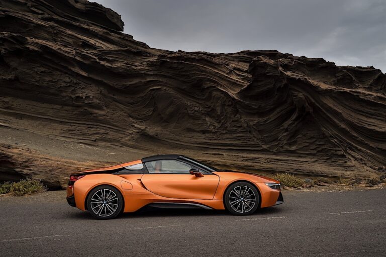 BMW i8 Roadster (I15) 2018-2020