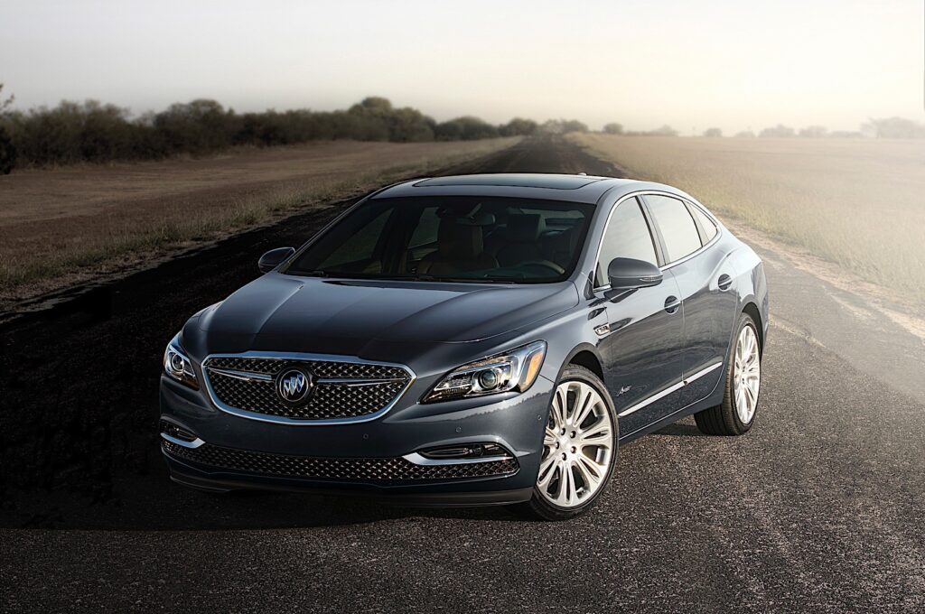 2018 Buick LaCrosse Avenir