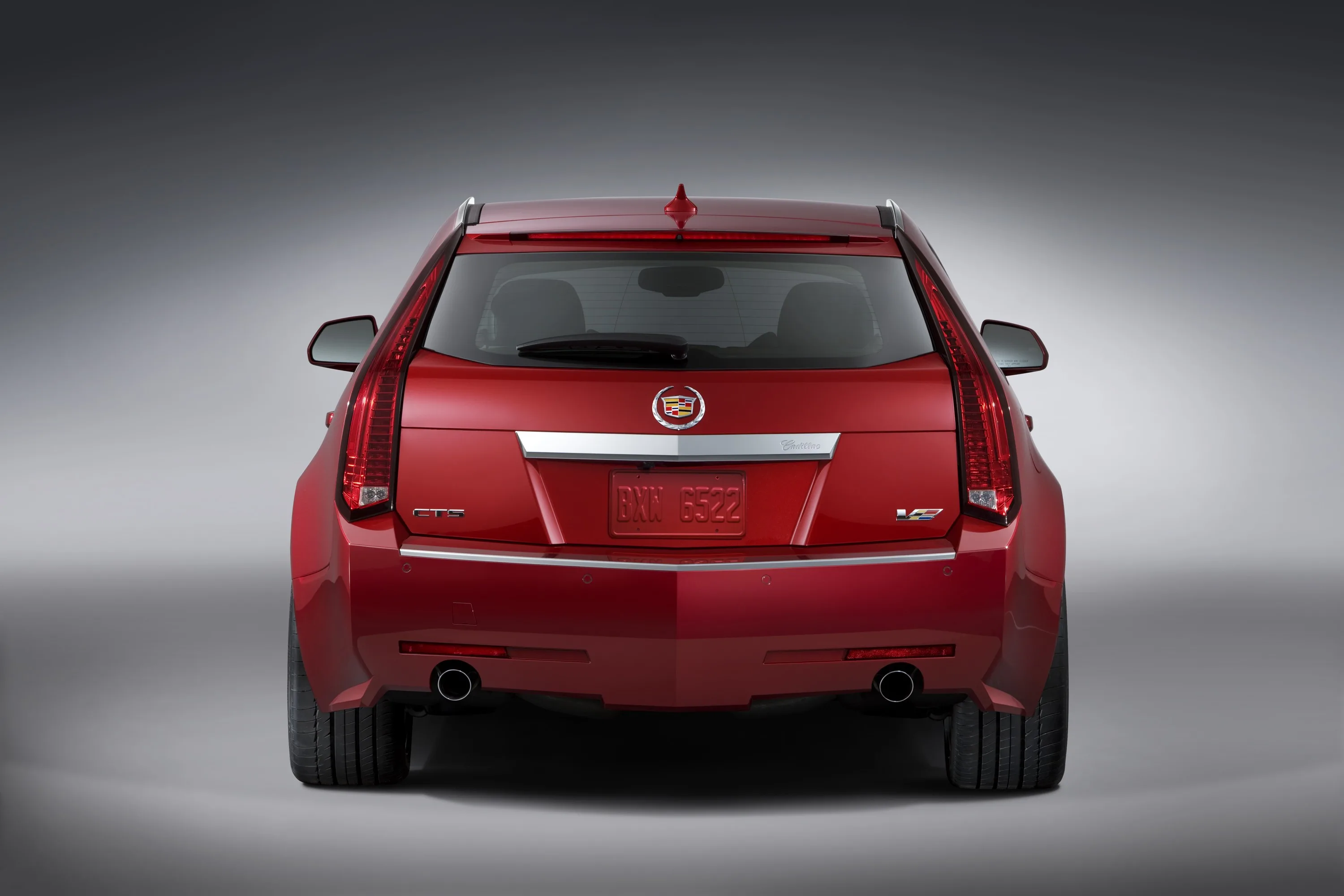 CADILLAC-CTS-V-Sport-Wagon-4459_24.jpg