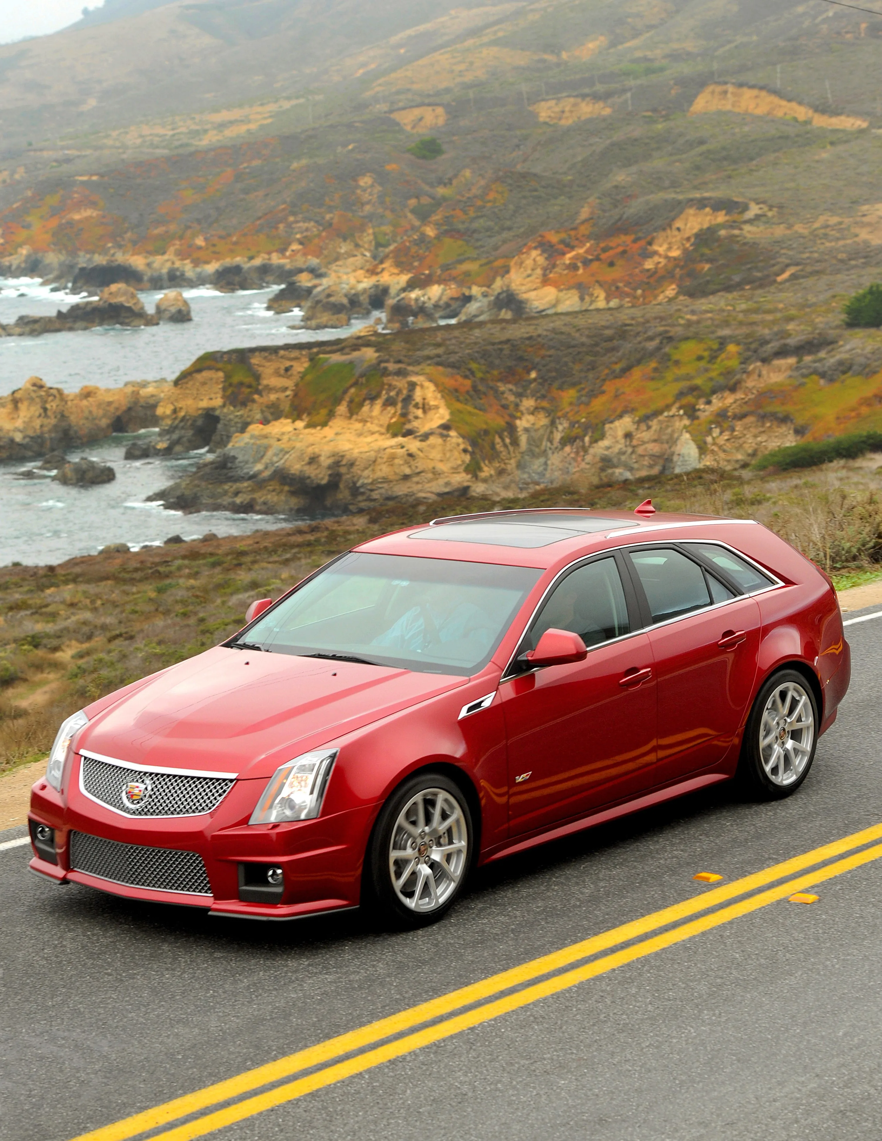 CADILLAC-CTS-V-Sport-Wagon-4459_25.jpg