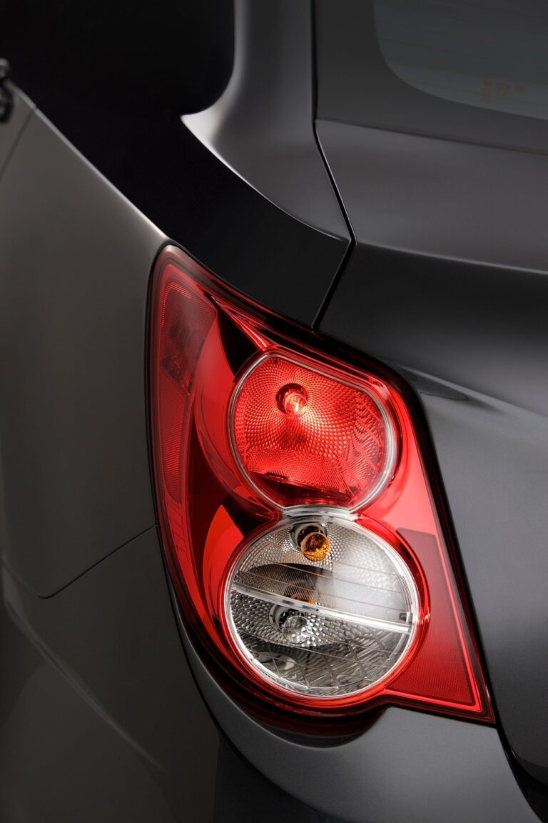 CHEVROLET Sonic Hatchback 5 drzwiowe 2011-2016