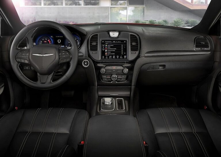 CHRYSLER 300 2015-2022