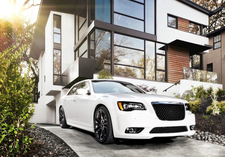 CHRYSLER 300 SRT8 2011-Present