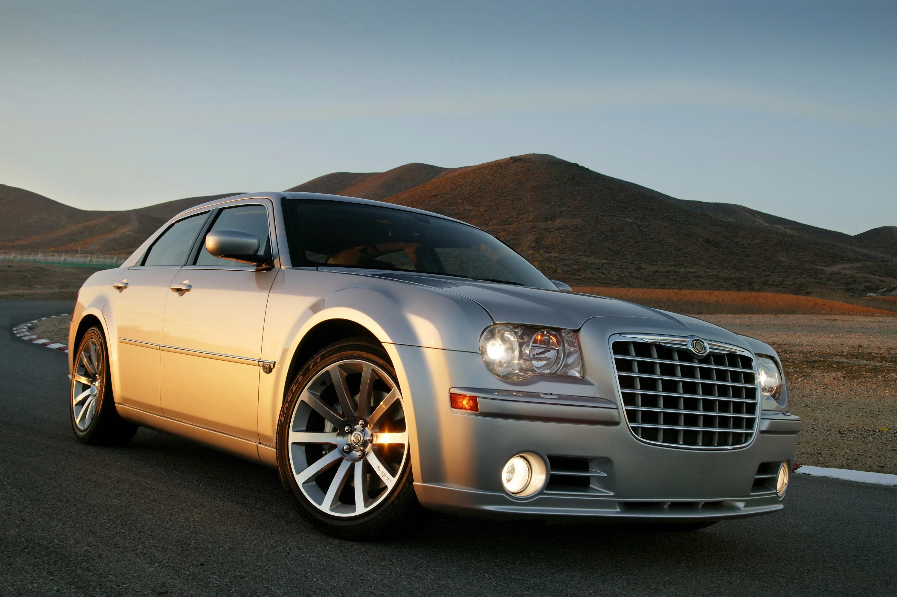 CHRYSLER-300C-SRT8-2167_46.jpeg