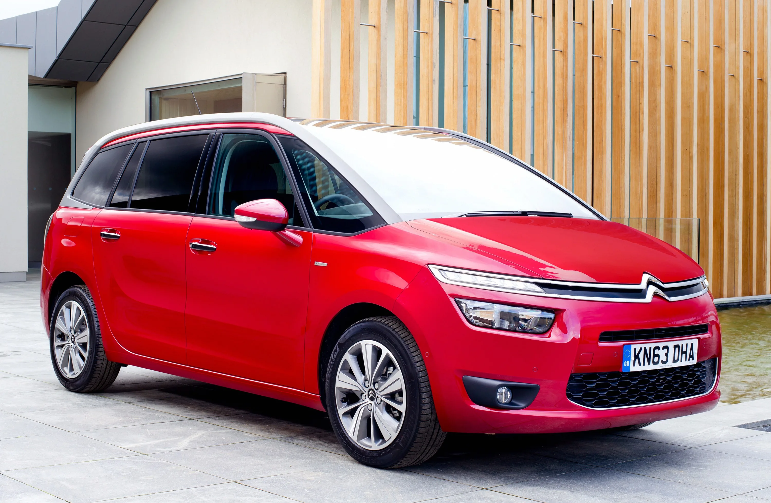 CITROEN-Grand-C4-Picasso-4926_52.jpg