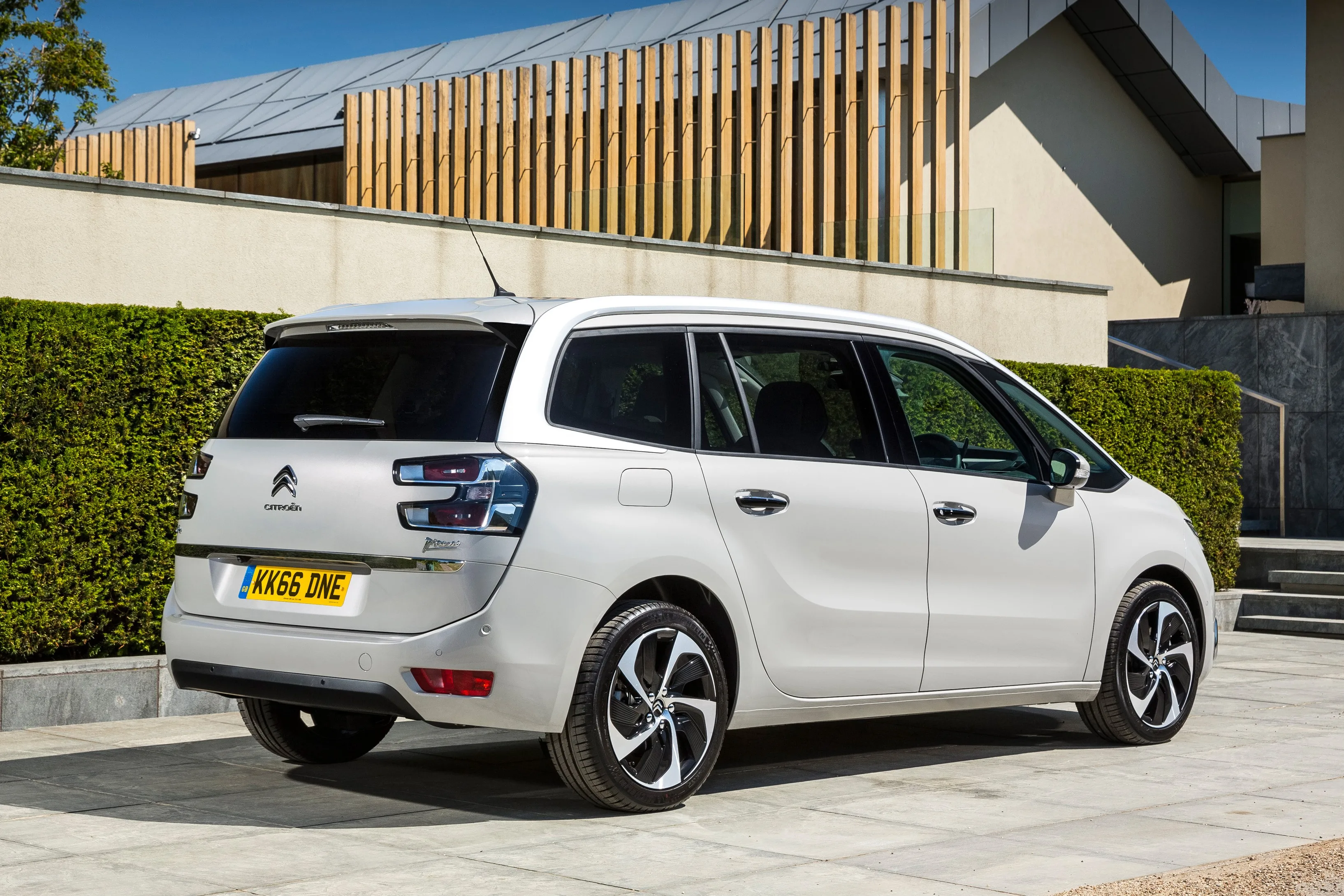 CITROEN-Grand-C4-Picasso-5756_25.jpeg